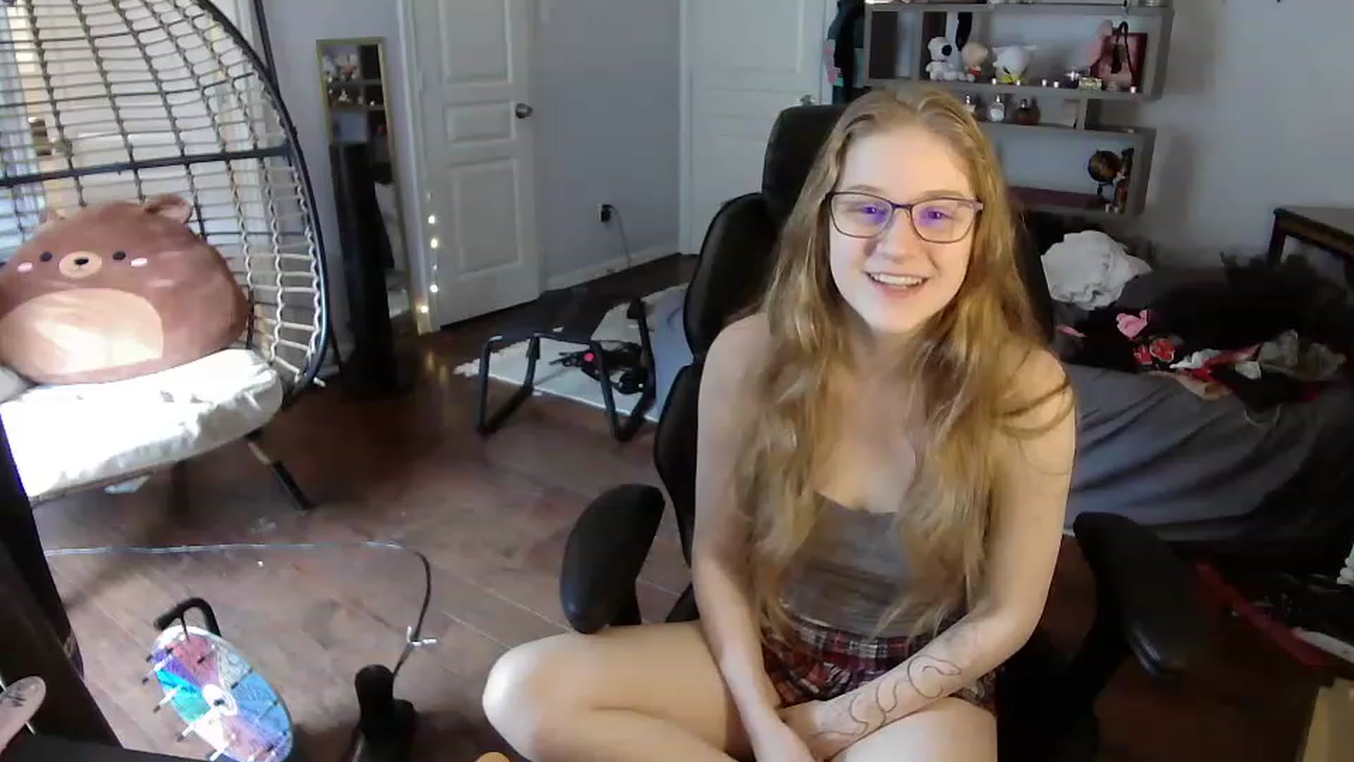Gallery image thumbnail from Bunnydathug's myfreecams stream on, 06/16/2023, 17:09 image 8 of 20