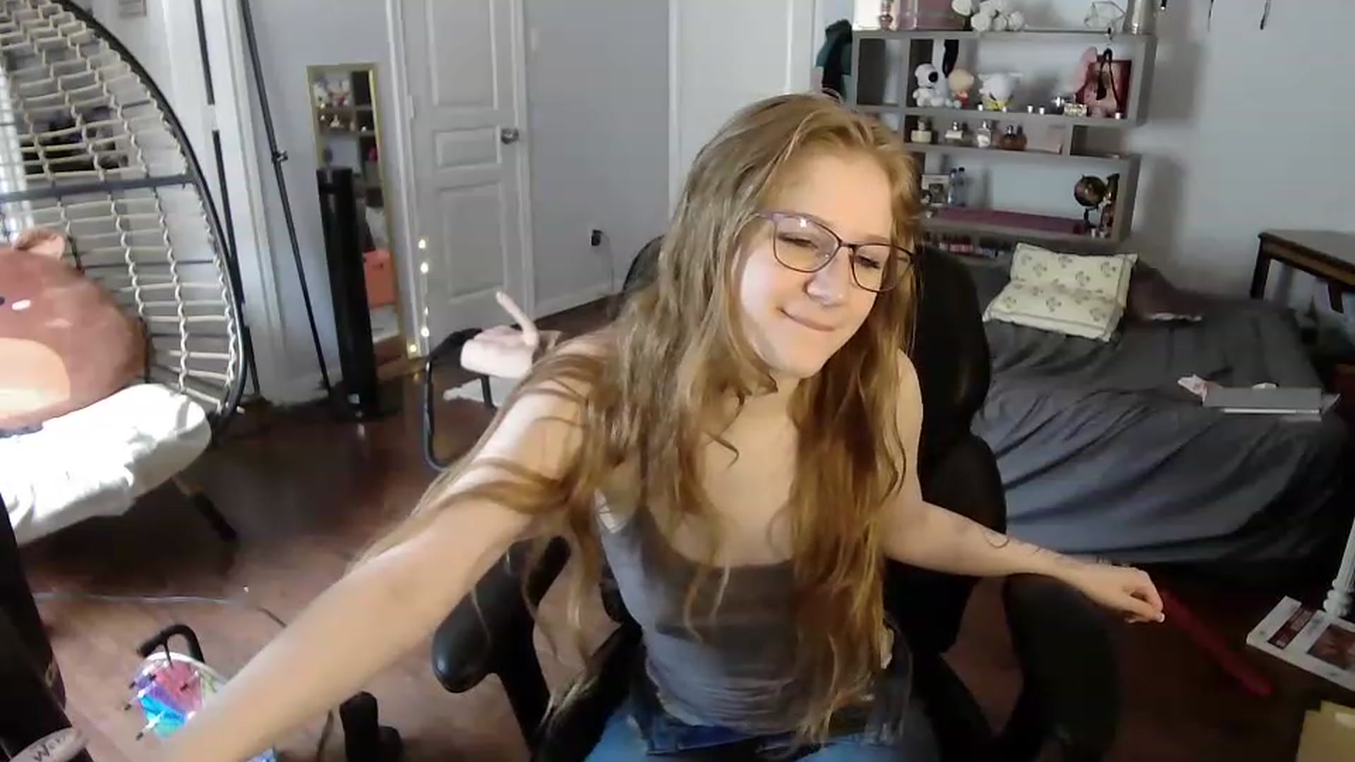 Gallery image thumbnail from Bunnydathug's myfreecams stream on, 06/17/2023, 21:13 image 7 of 20