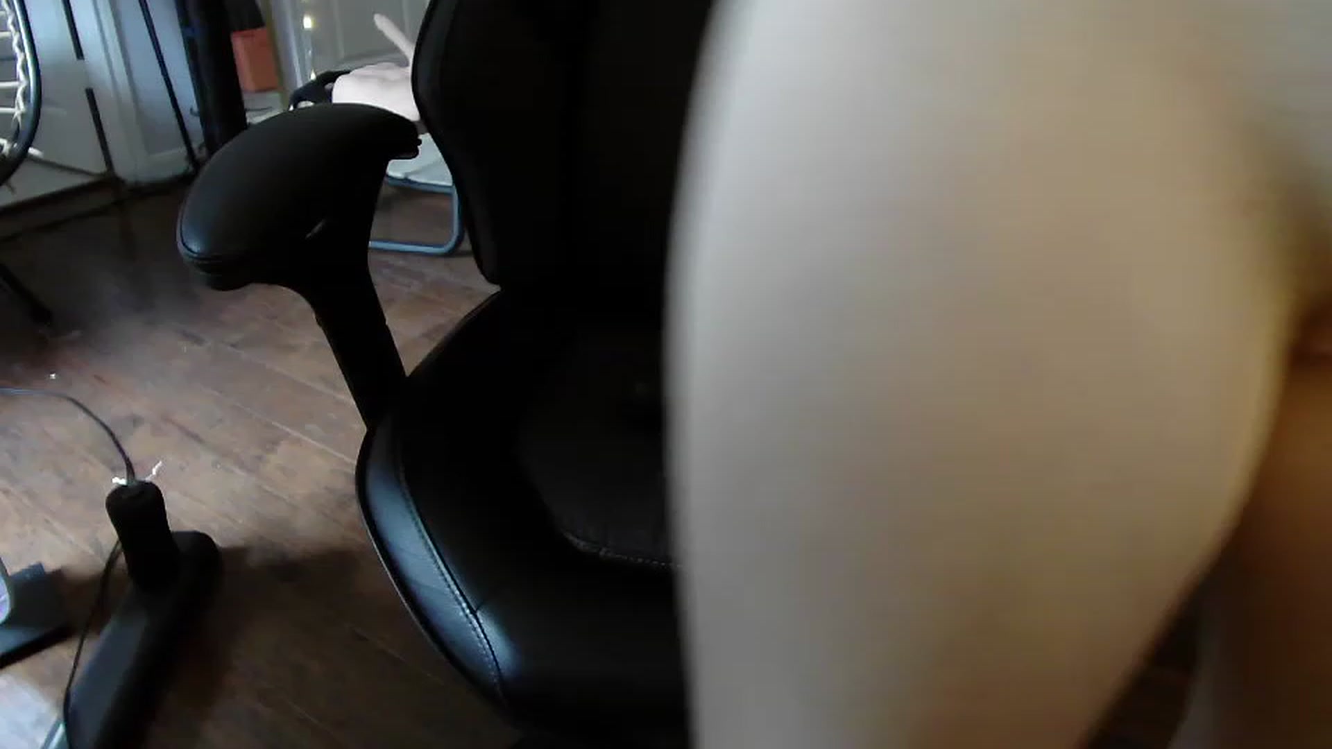 Gallery image thumbnail from Bunnydathug's myfreecams stream on, 06/17/2023, 21:13 image 1 of 20