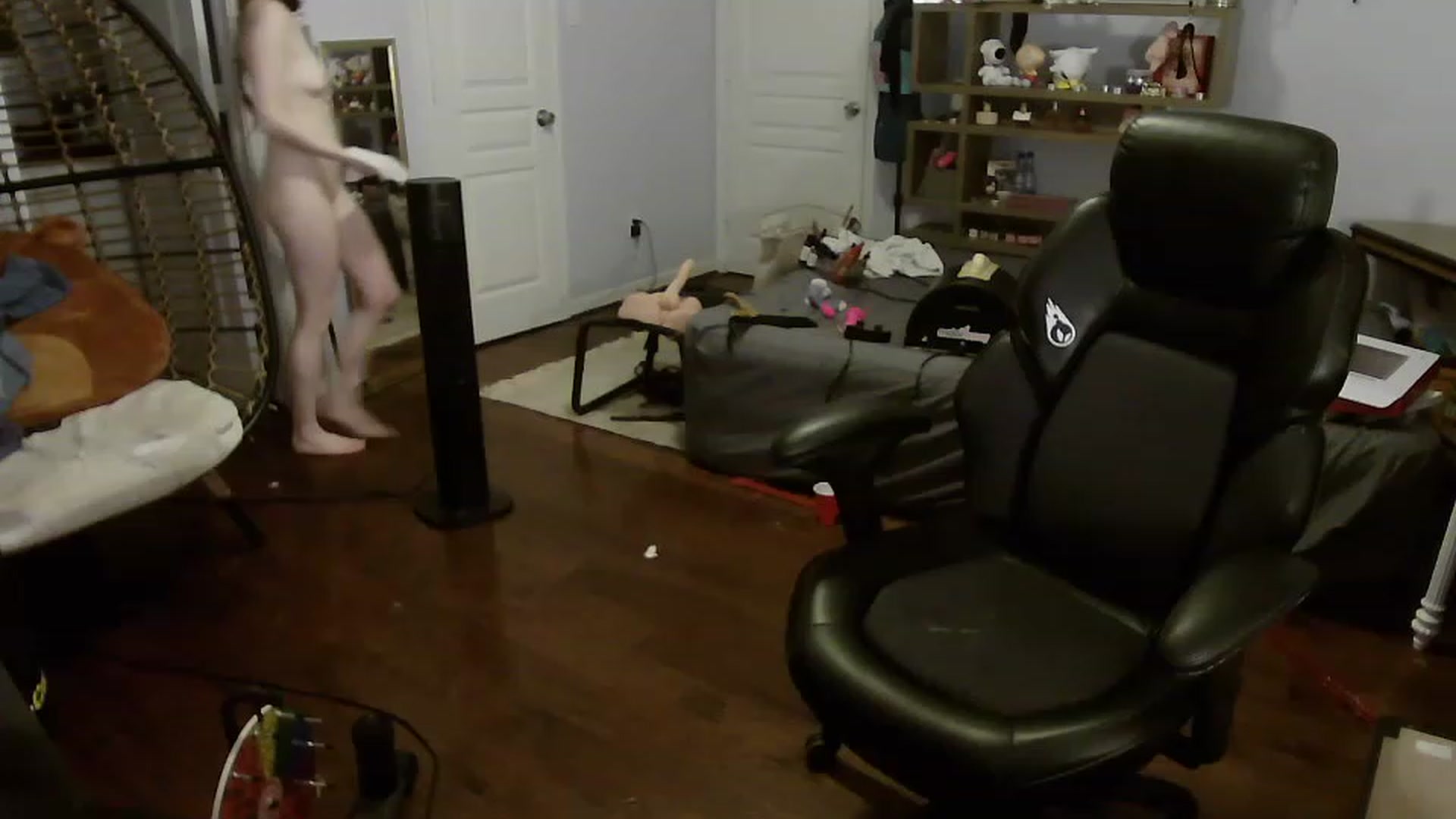 Gallery image thumbnail from Bunnydathug's myfreecams stream on, 06/19/2023, 12:03 image 5 of 20