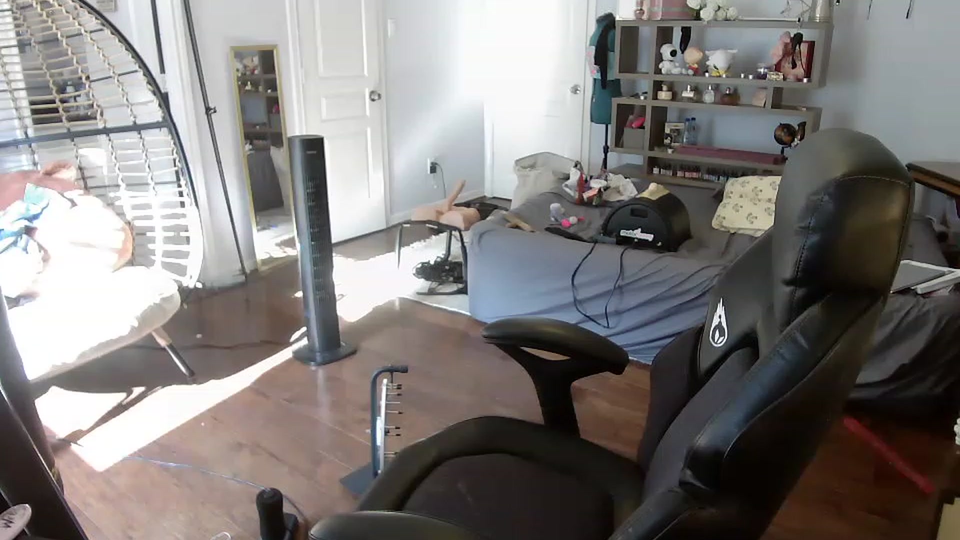 Gallery image thumbnail from Bunnydathug's myfreecams stream on, 06/19/2023, 15:25 image 6 of 20