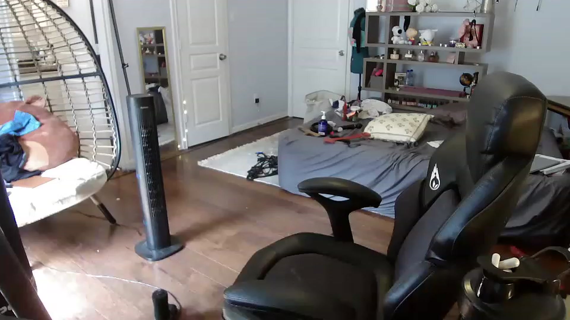 Gallery image thumbnail from Bunnydathug's myfreecams stream on, 06/20/2023, 16:10 image 11 of 20