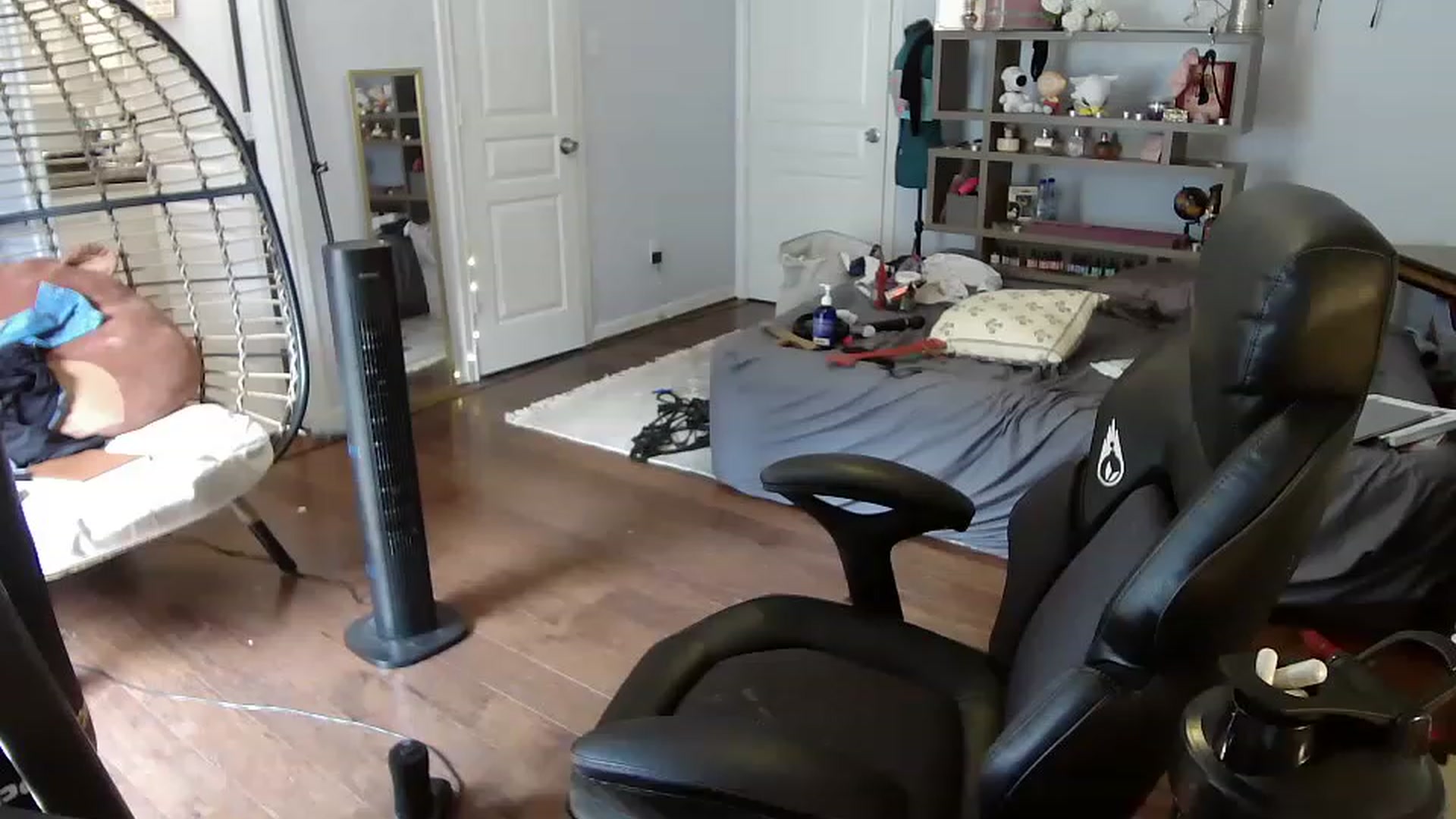 Gallery image thumbnail from Bunnydathug's myfreecams stream on, 06/20/2023, 16:10 image 17 of 20