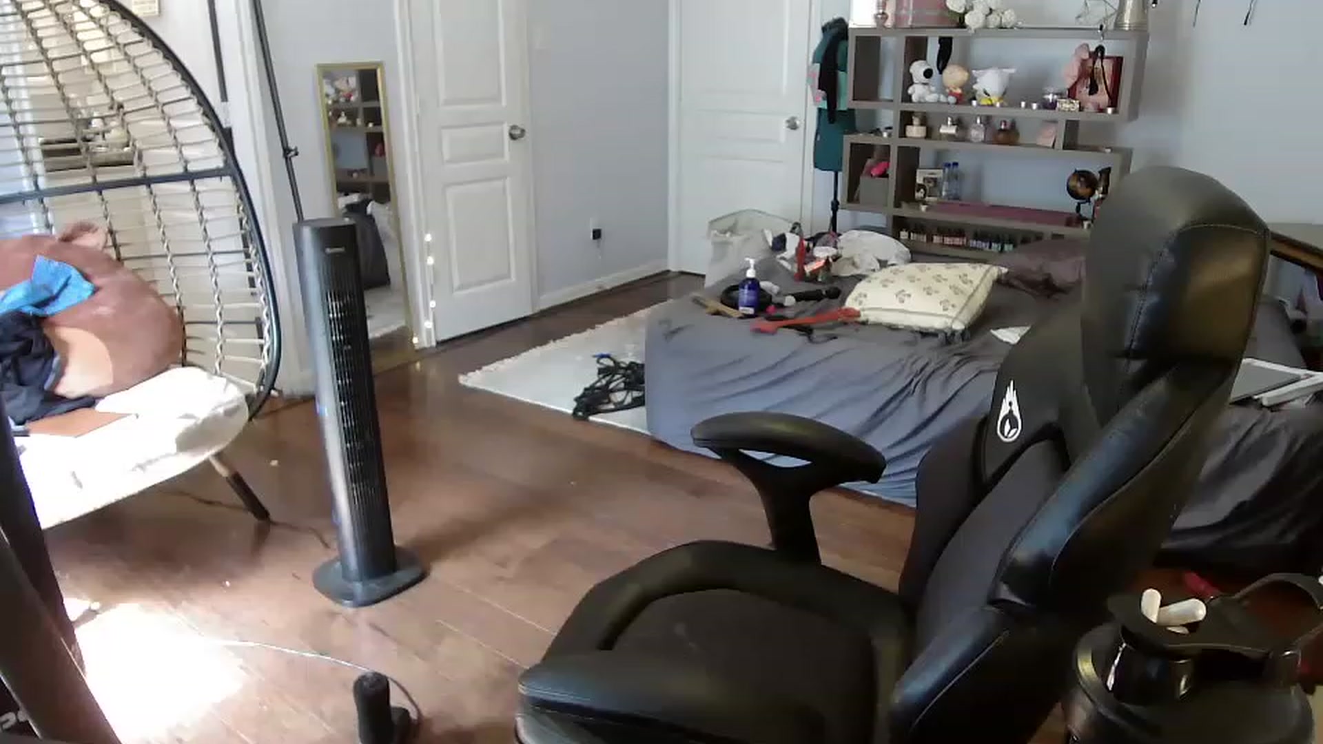 Gallery image thumbnail from Bunnydathug's myfreecams stream on, 06/20/2023, 16:10 image 8 of 20