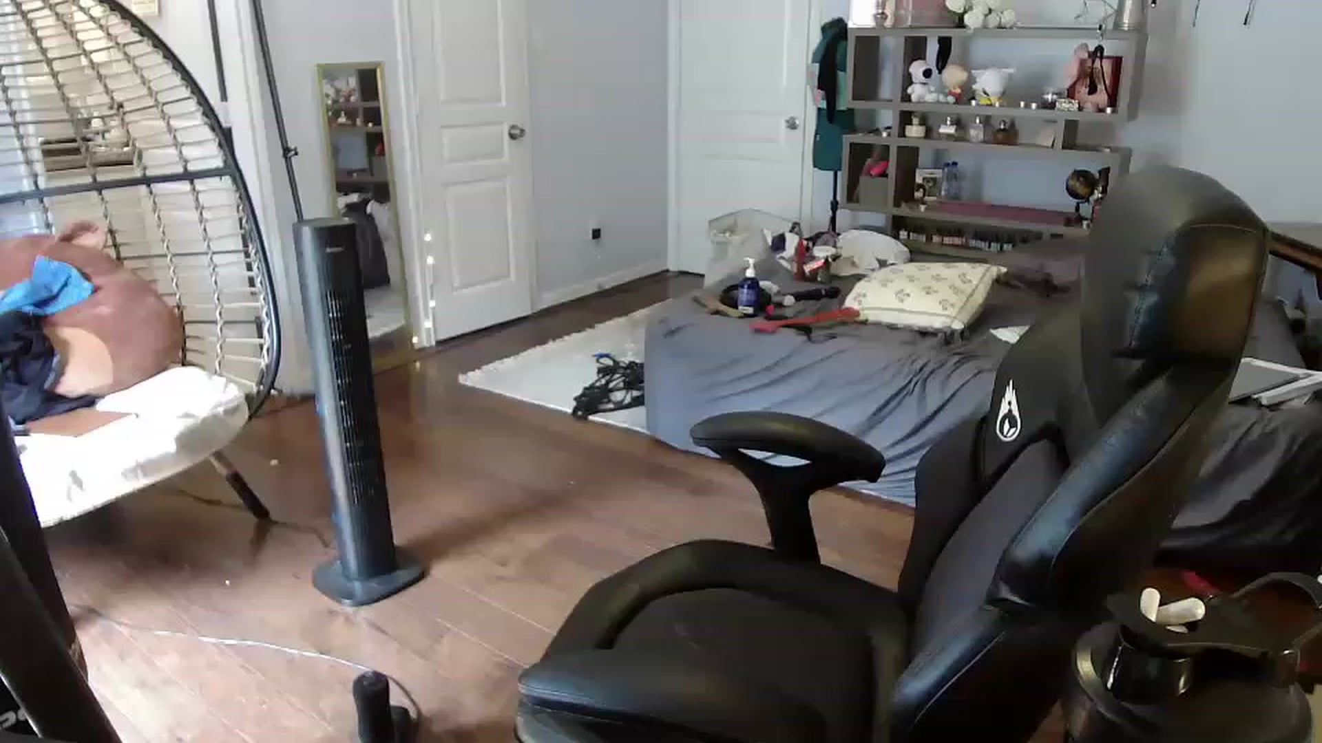 Gallery image thumbnail from Bunnydathug's myfreecams stream on, 06/20/2023, 16:10 image 14 of 20