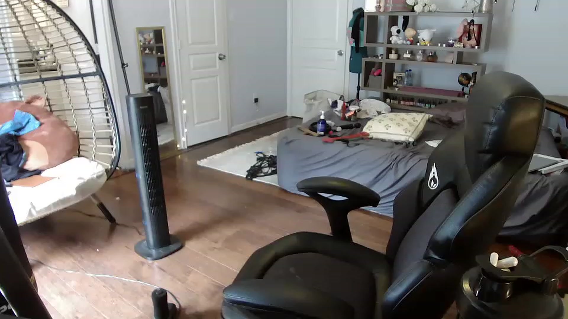 Gallery image thumbnail from Bunnydathug's myfreecams stream on, 06/20/2023, 16:10 image 19 of 20