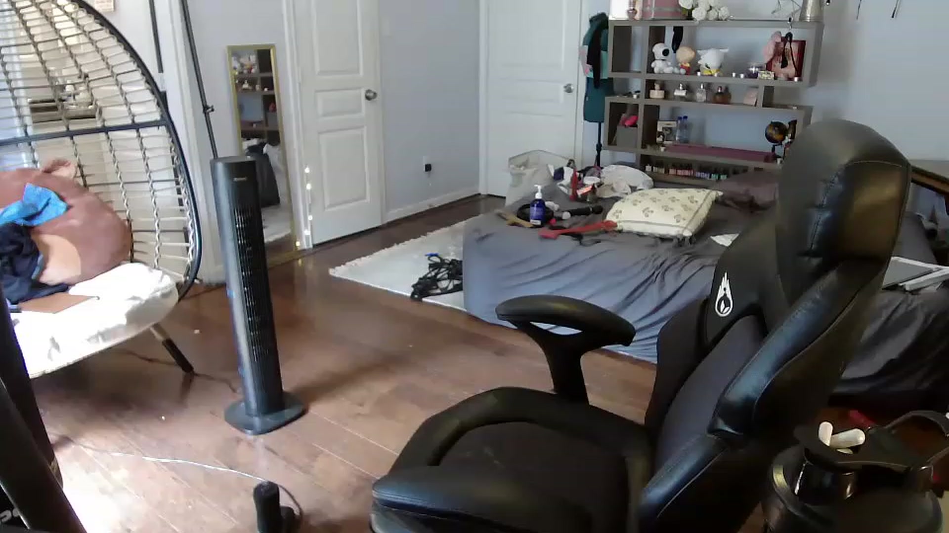 Gallery image thumbnail from Bunnydathug's myfreecams stream on, 06/20/2023, 16:10 image 13 of 20