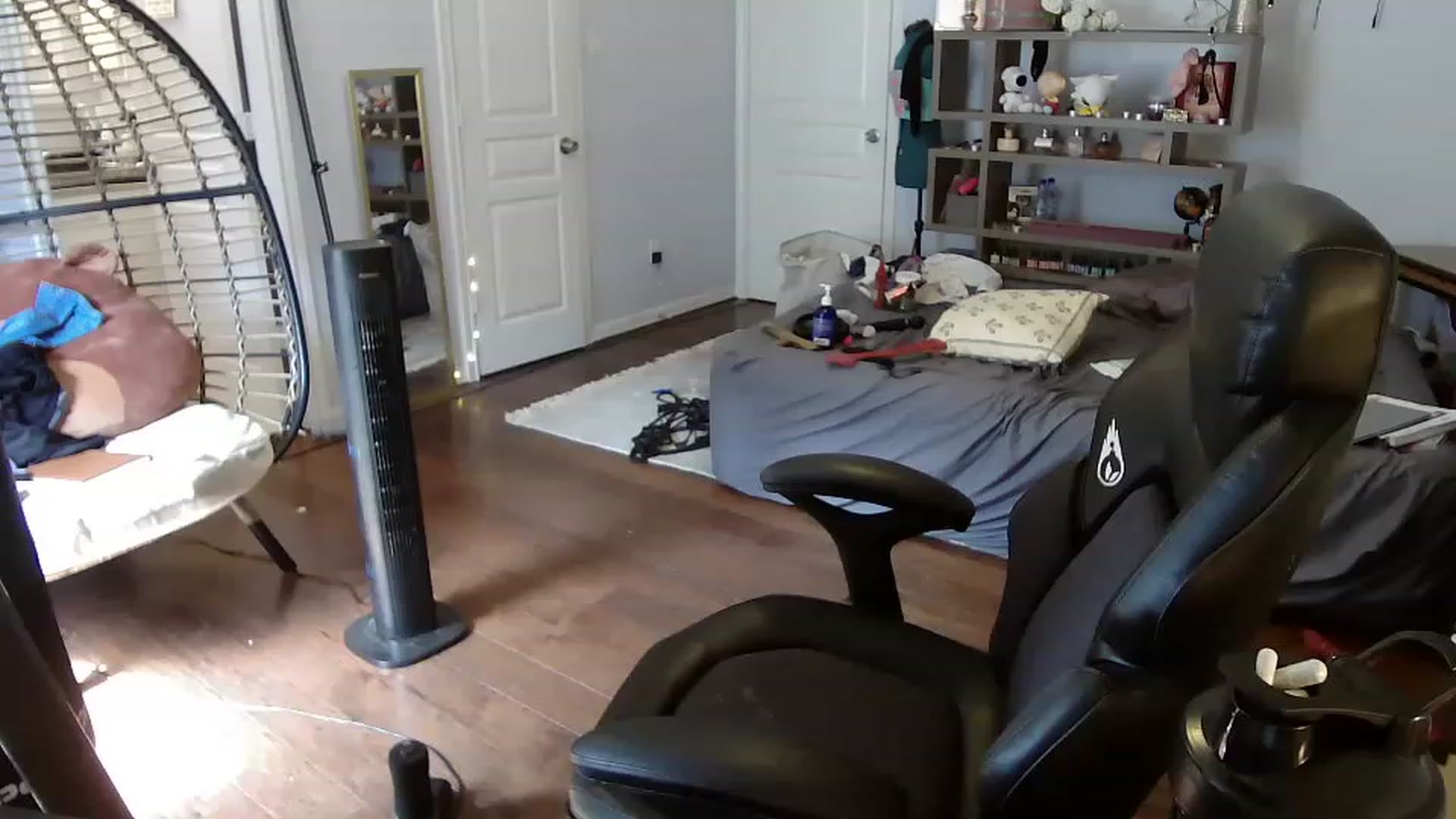 Gallery image thumbnail from Bunnydathug's myfreecams stream on, 06/20/2023, 16:10 image 9 of 20