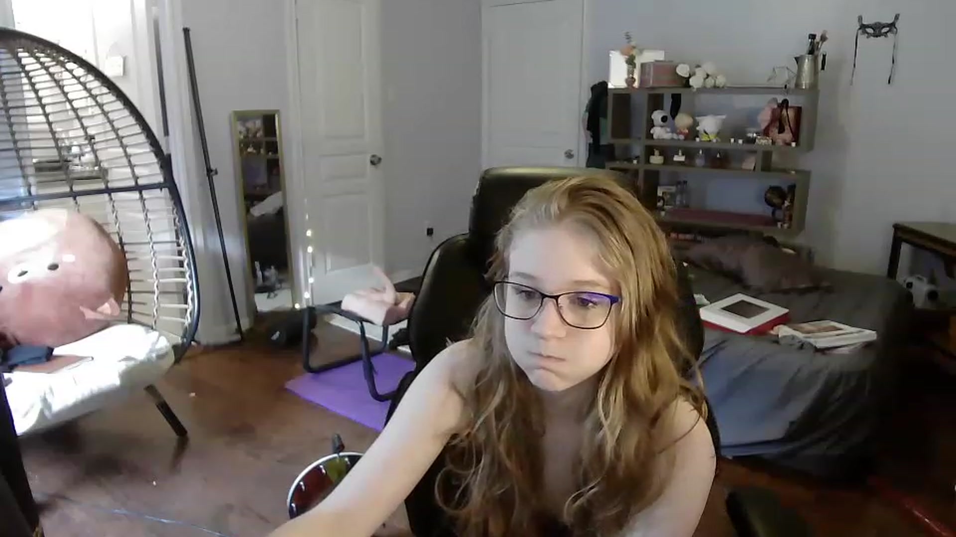 Gallery image thumbnail from Bunnydathug's myfreecams stream on, 06/21/2023, 13:19 image 18 of 20