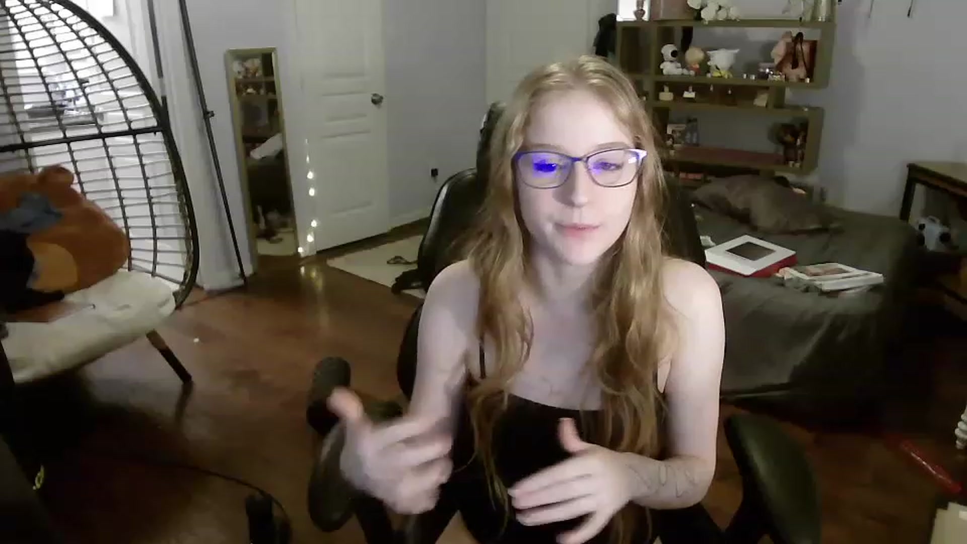 Gallery image thumbnail from Bunnydathug's myfreecams stream on, 06/21/2023, 13:19 image 3 of 20