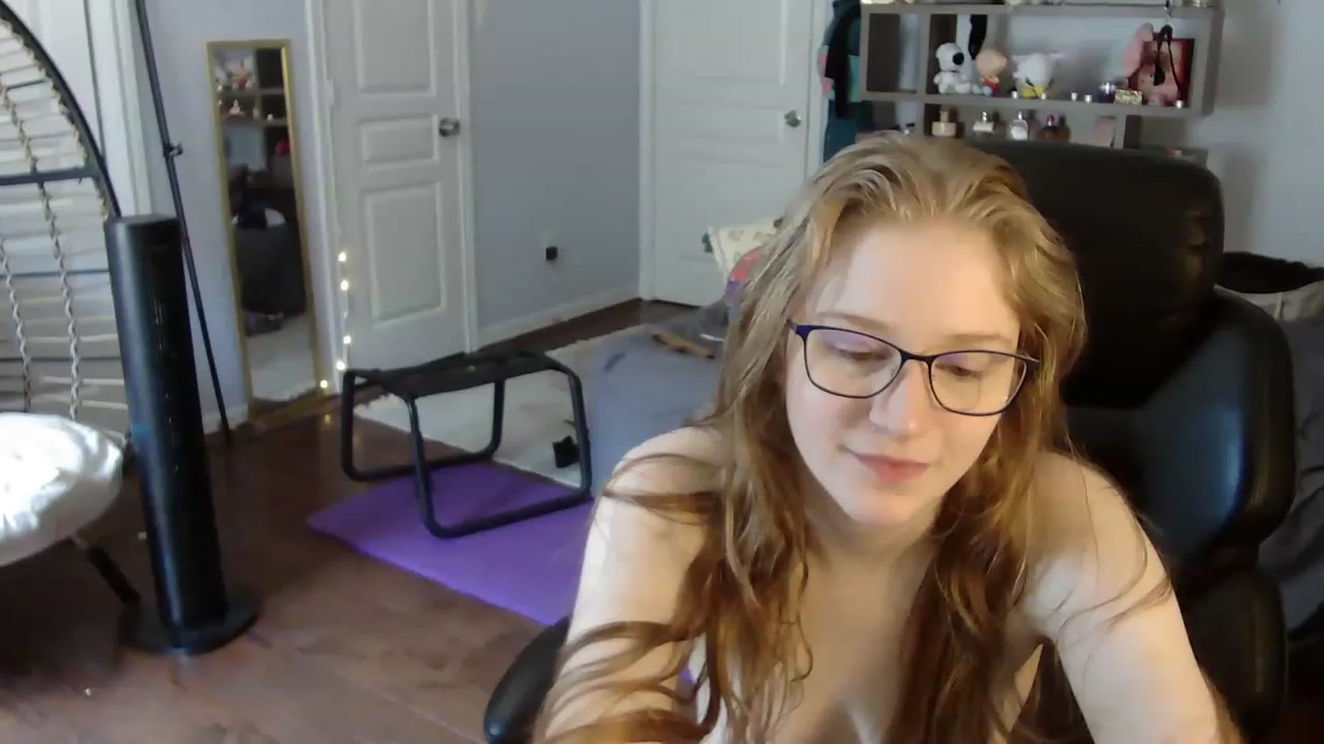 Gallery image thumbnail from Bunnydathug's myfreecams stream on, 06/22/2023, 16:22 image 19 of 20