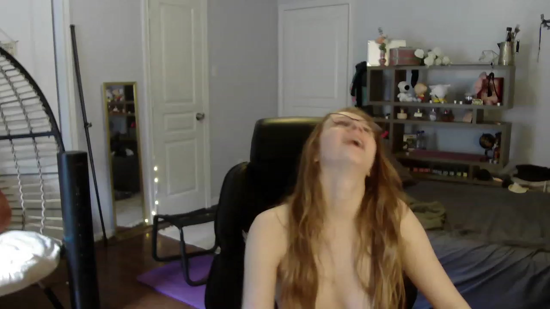 Gallery image thumbnail from Bunnydathug's myfreecams stream on, 06/22/2023, 18:15 image 19 of 20