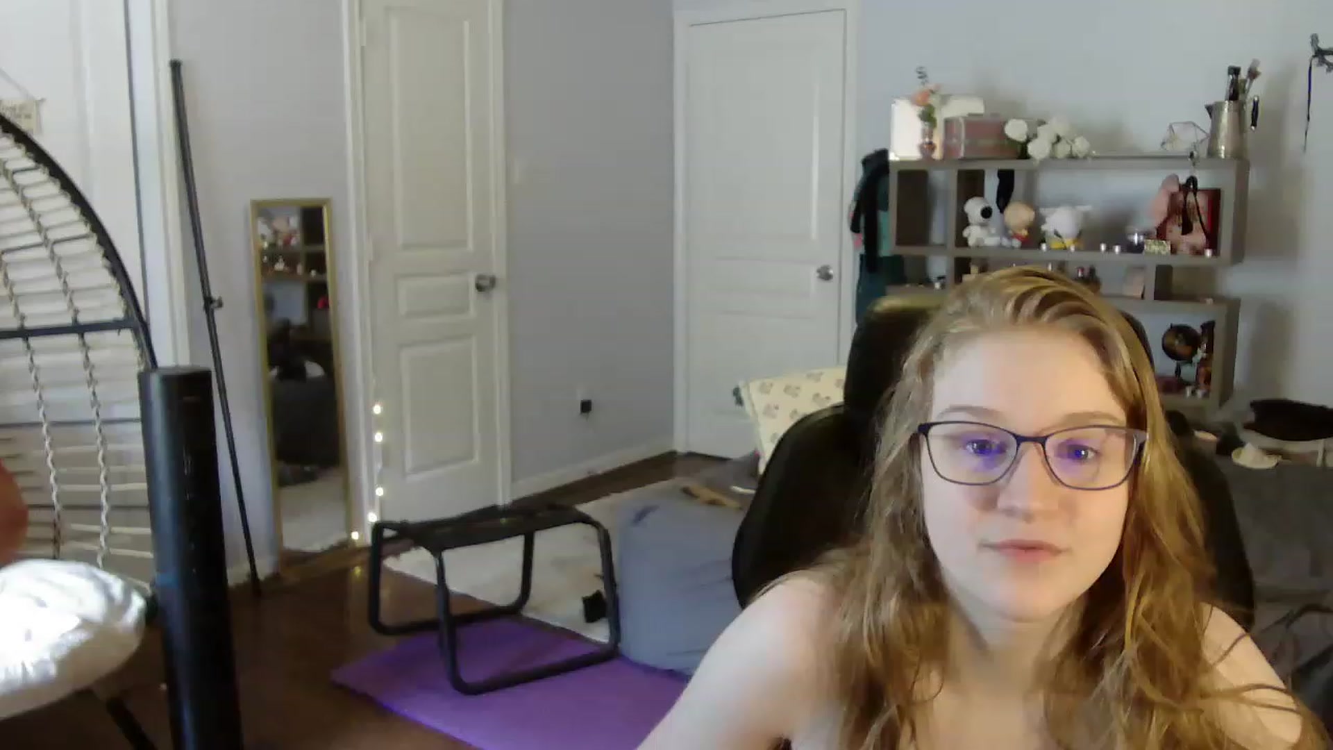 Gallery image thumbnail from Bunnydathug's myfreecams stream on, 06/22/2023, 18:15 image 17 of 20