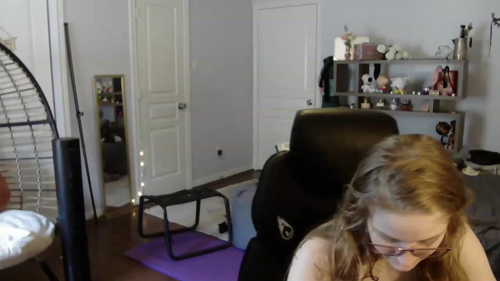 Gallery image thumbnail from Bunnydathug's myfreecams stream on, 06/22/2023, 18:15 image 12 of 20