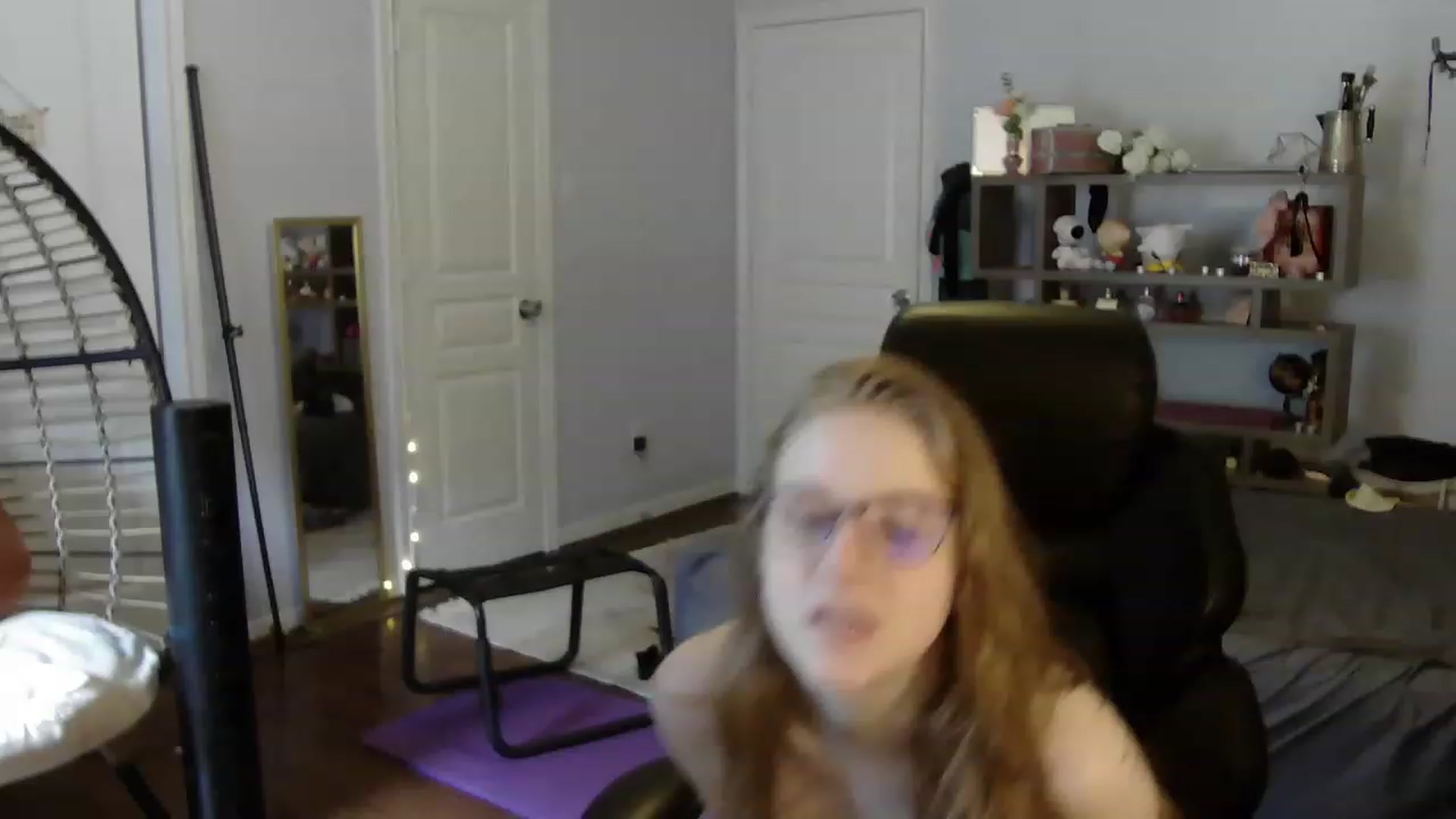 Gallery image thumbnail from Bunnydathug's myfreecams stream on, 06/22/2023, 18:15 image 18 of 20