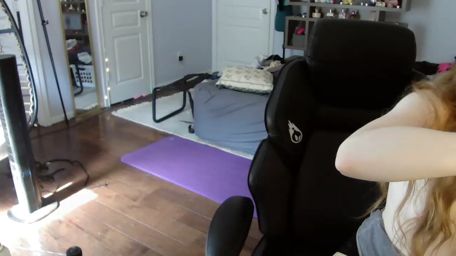 Gallery image thumbnail from Bunnydathug's myfreecams stream on, 06/24/2023, 14:57 image 18 of 20