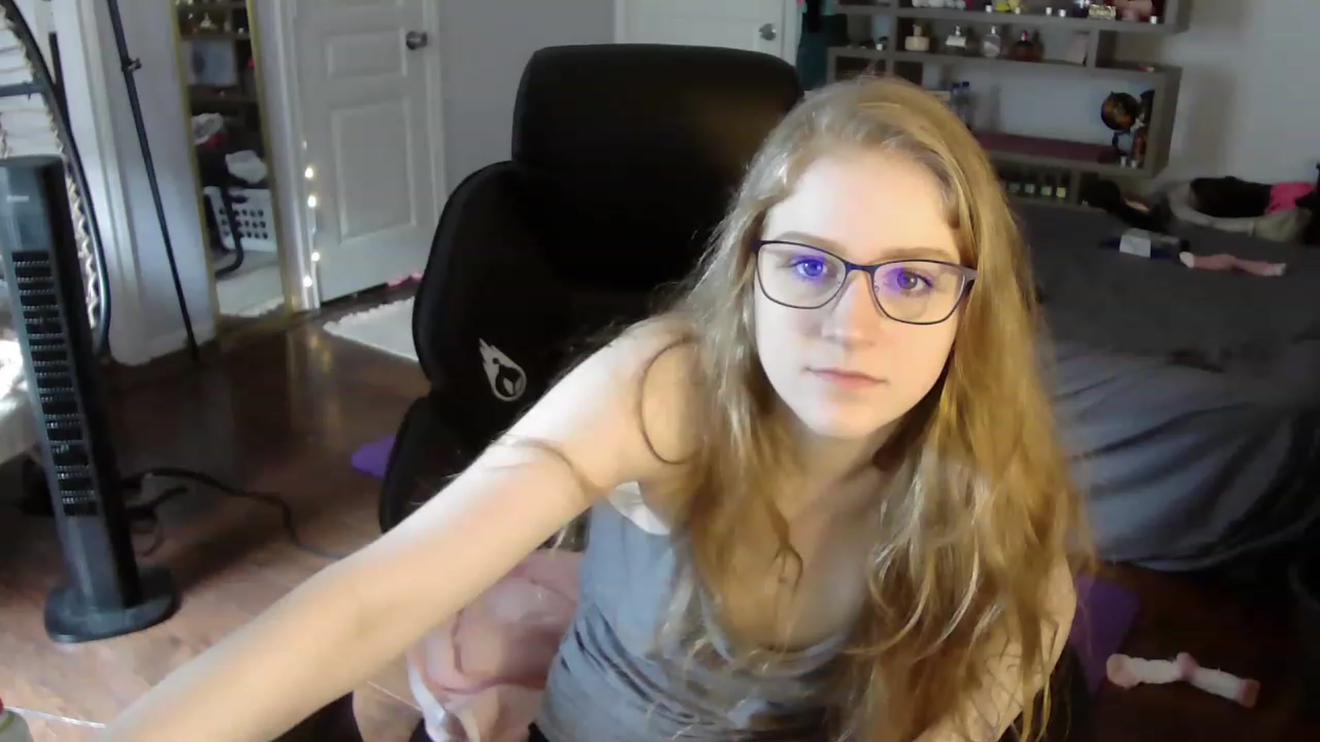 Gallery image thumbnail from Bunnydathug's myfreecams stream on, 06/24/2023, 16:22 image 11 of 20