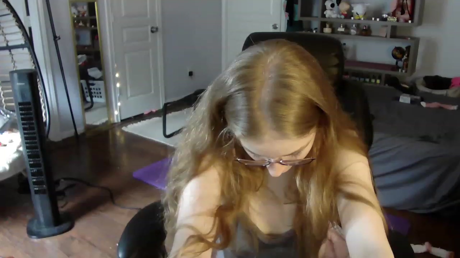 Gallery image thumbnail from Bunnydathug's myfreecams stream on, 06/24/2023, 16:35 image 4 of 20