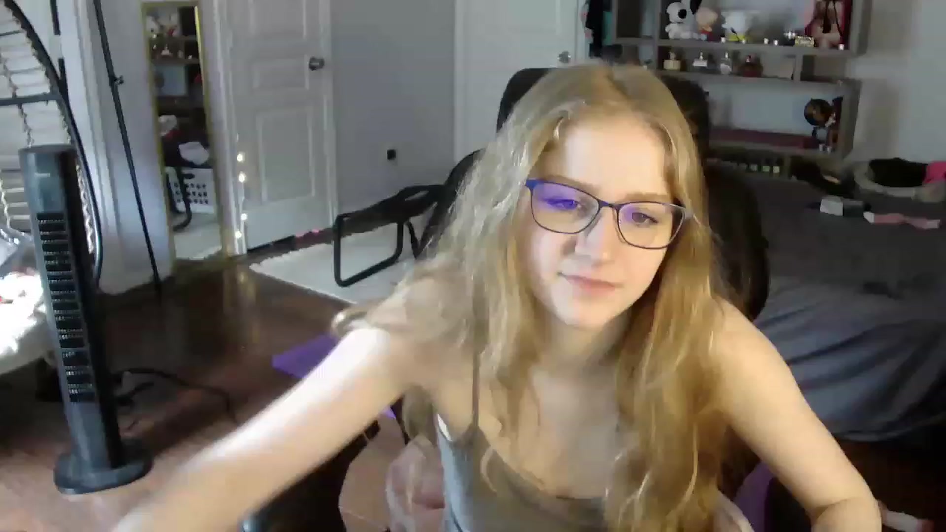 Gallery image thumbnail from Bunnydathug's myfreecams stream on, 06/24/2023, 16:35 image 1 of 20
