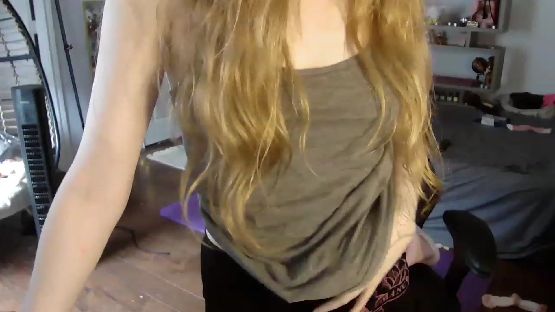 Gallery image thumbnail from Bunnydathug's myfreecams stream on, 06/24/2023, 16:35 image 19 of 20