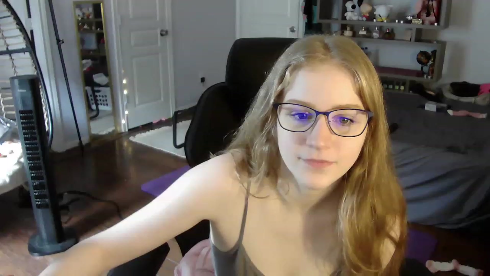 Gallery image thumbnail from Bunnydathug's myfreecams stream on, 06/24/2023, 16:35 image 9 of 20