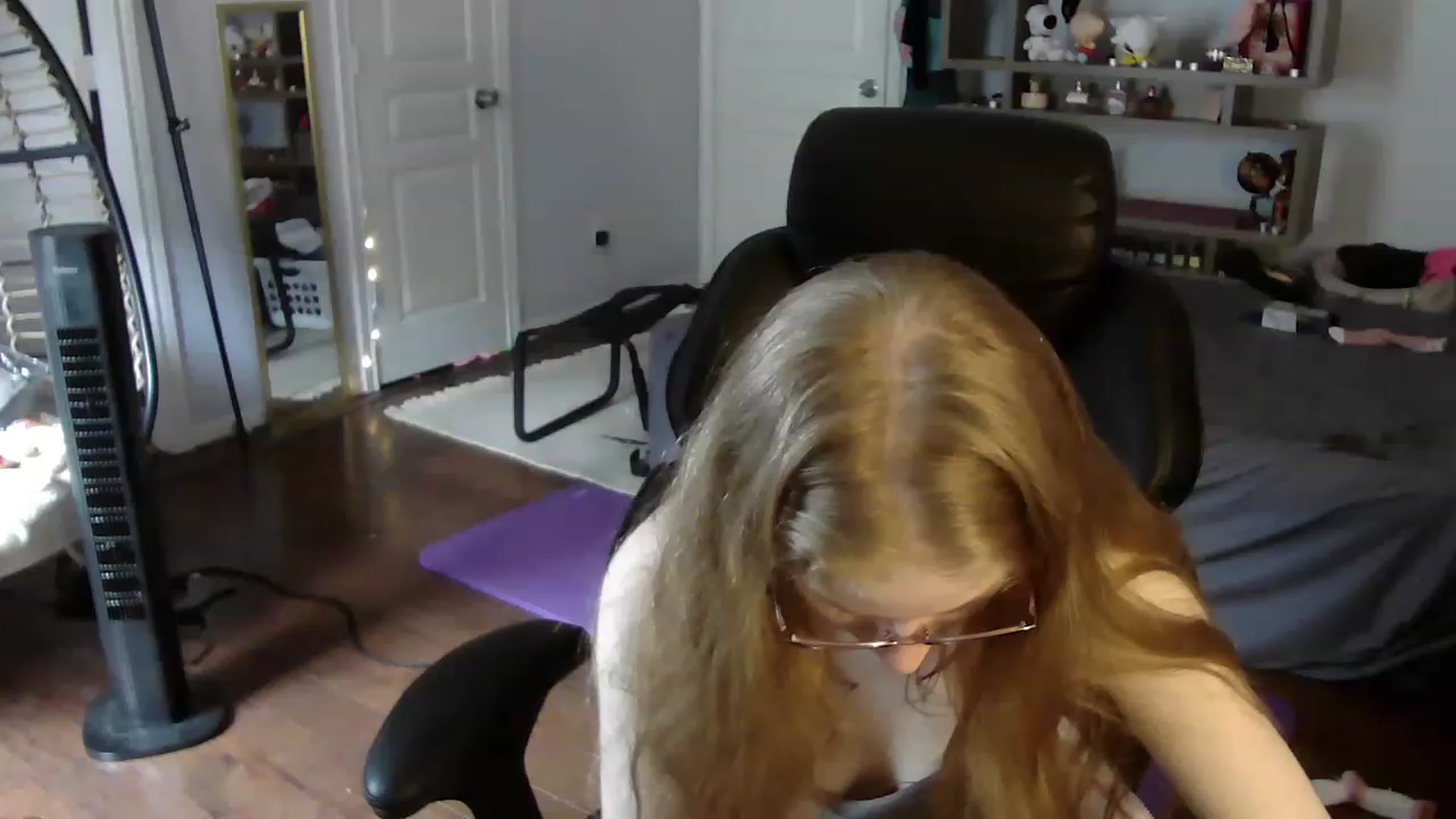 Gallery image thumbnail from Bunnydathug's myfreecams stream on, 06/24/2023, 16:35 image 14 of 20