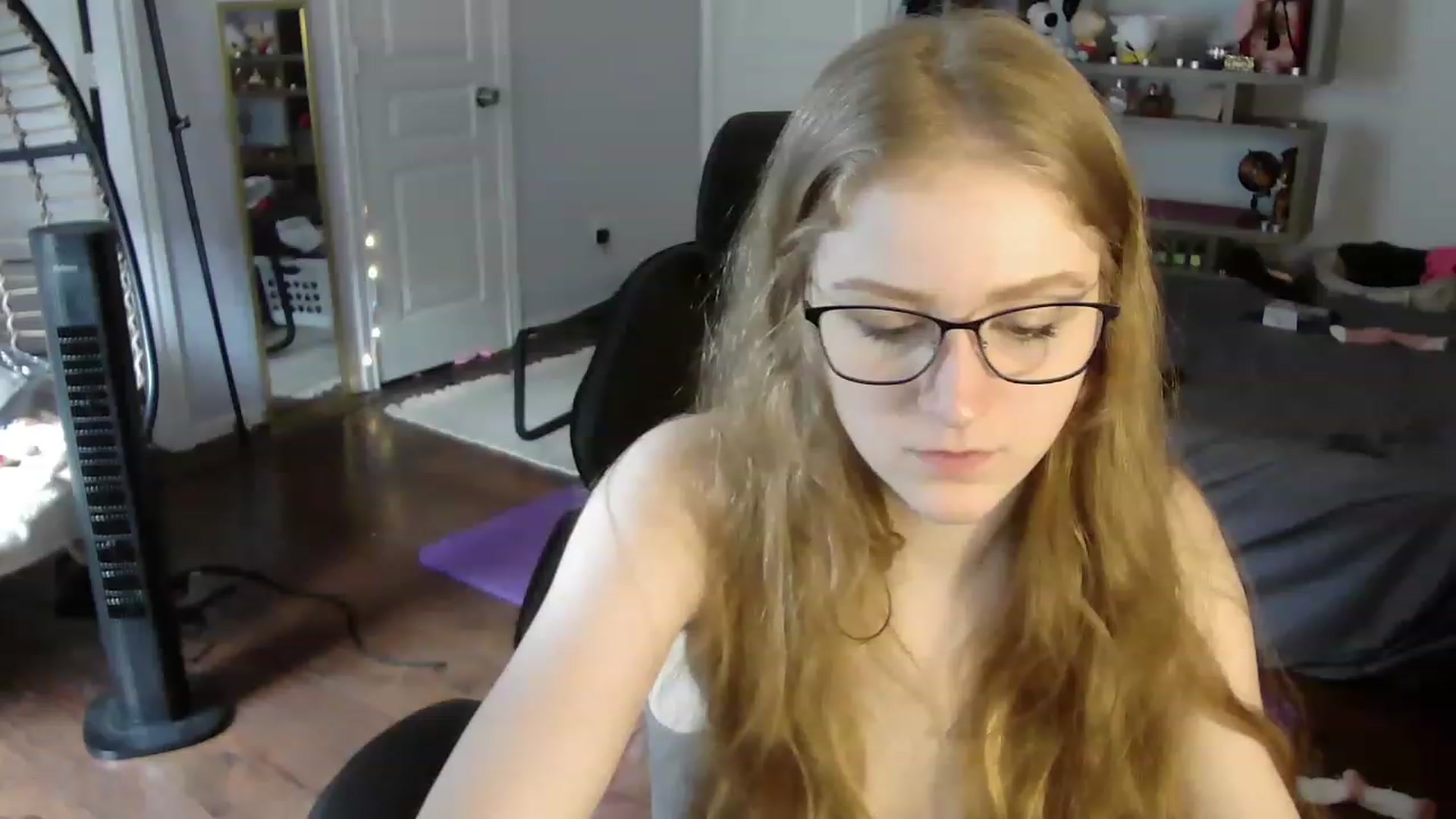 Gallery image thumbnail from Bunnydathug's myfreecams stream on, 06/24/2023, 16:35 image 7 of 20
