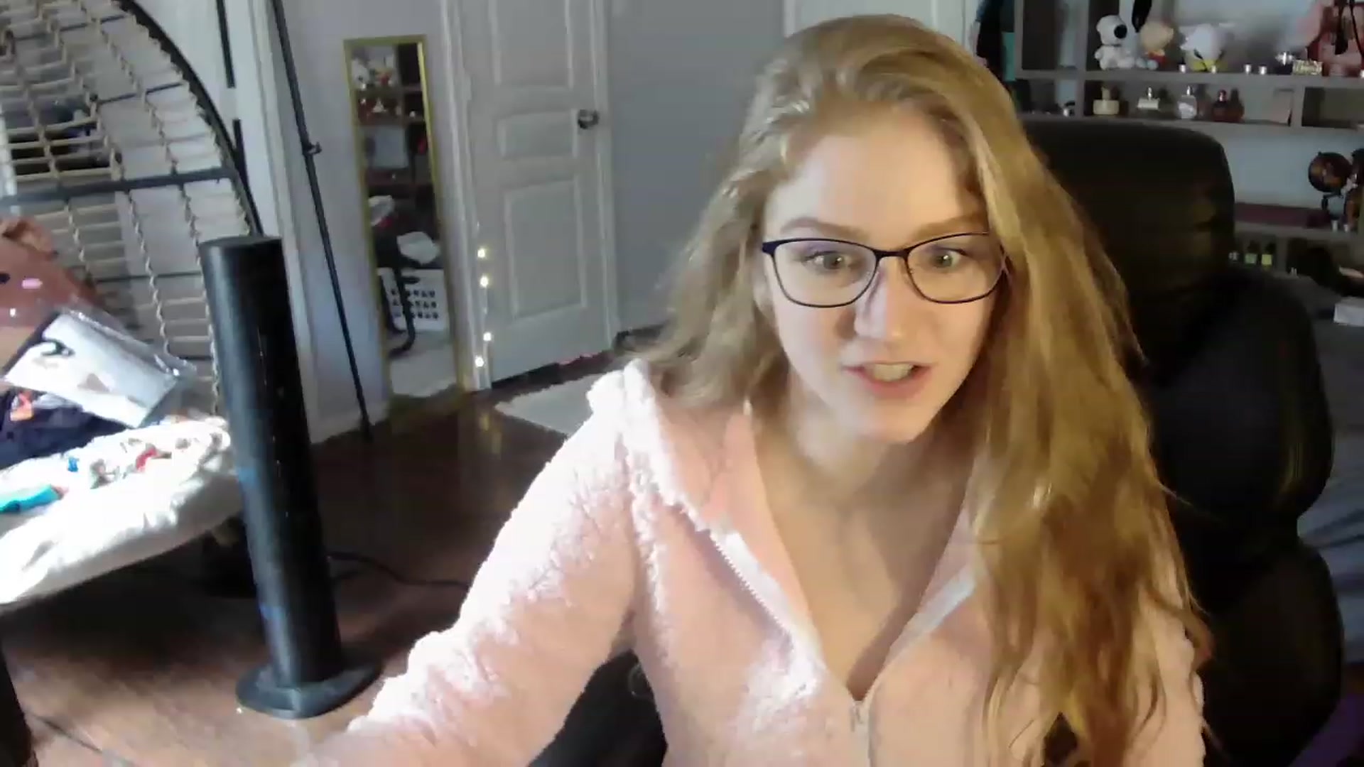 Gallery image thumbnail from Bunnydathug's myfreecams stream on, 06/24/2023, 17:32 image 13 of 20
