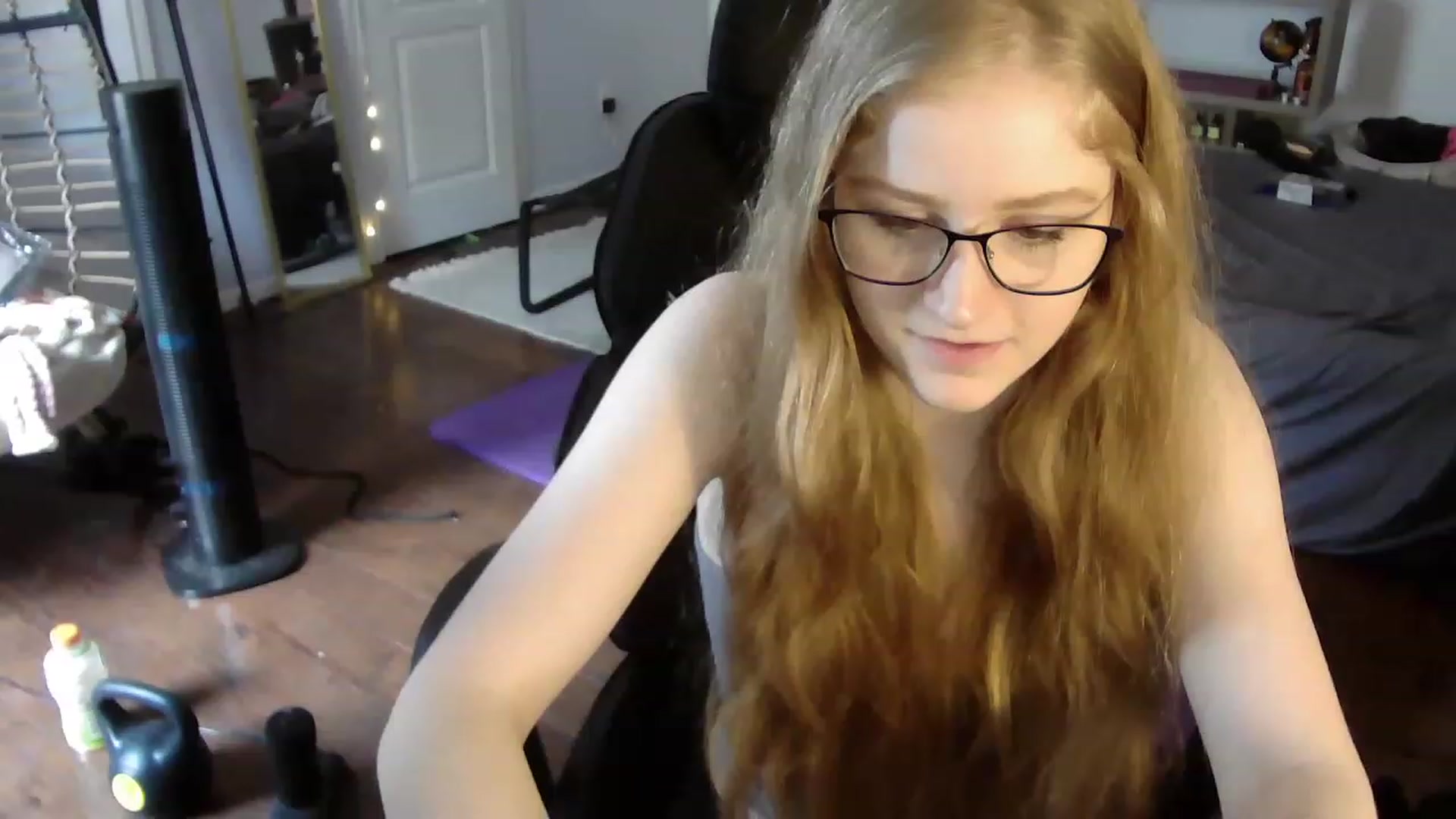 Gallery image thumbnail from Bunnydathug's myfreecams stream on, 06/24/2023, 19:07 image 4 of 20
