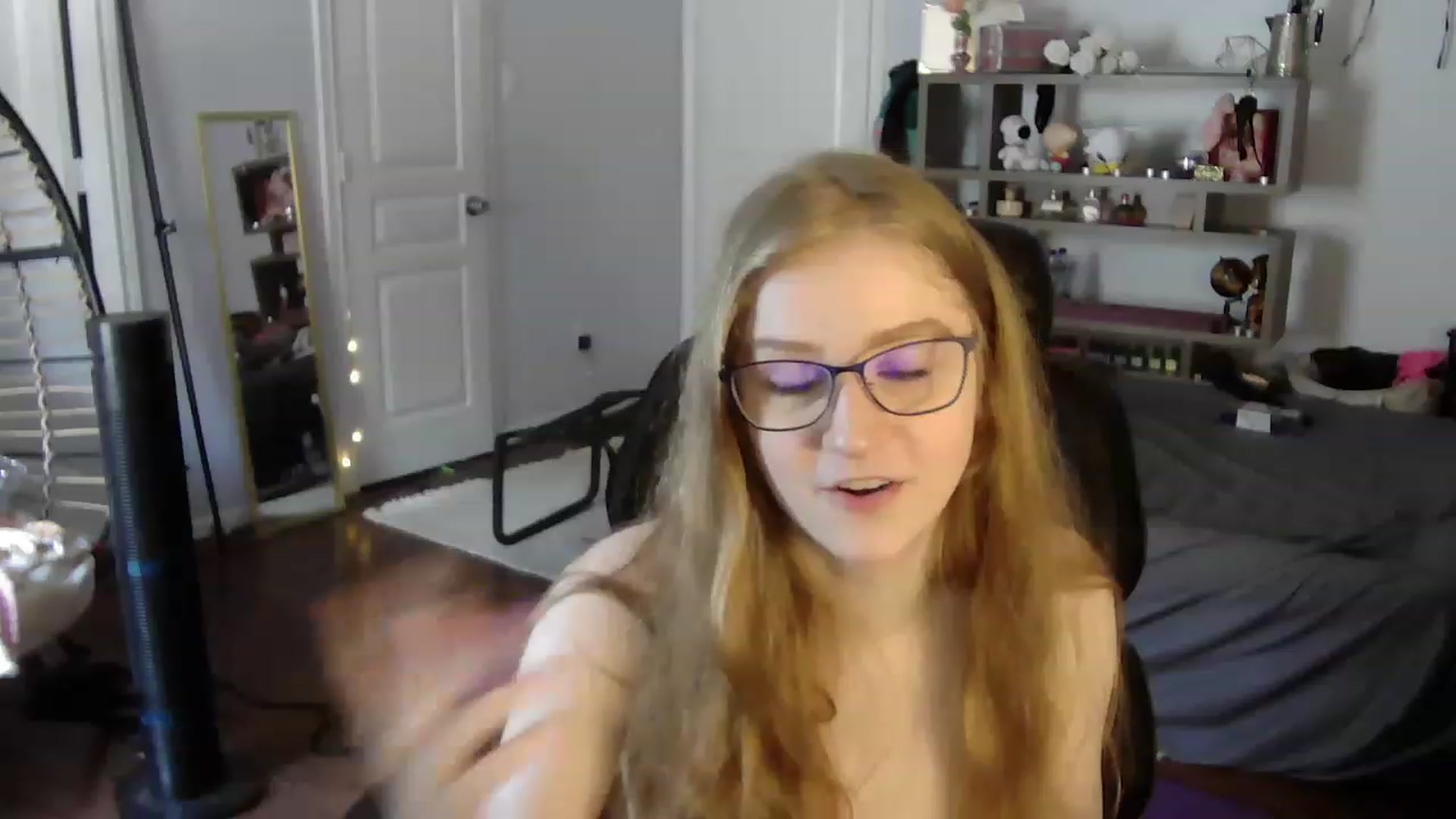 Gallery image thumbnail from Bunnydathug's myfreecams stream on, 06/24/2023, 19:07 image 12 of 20
