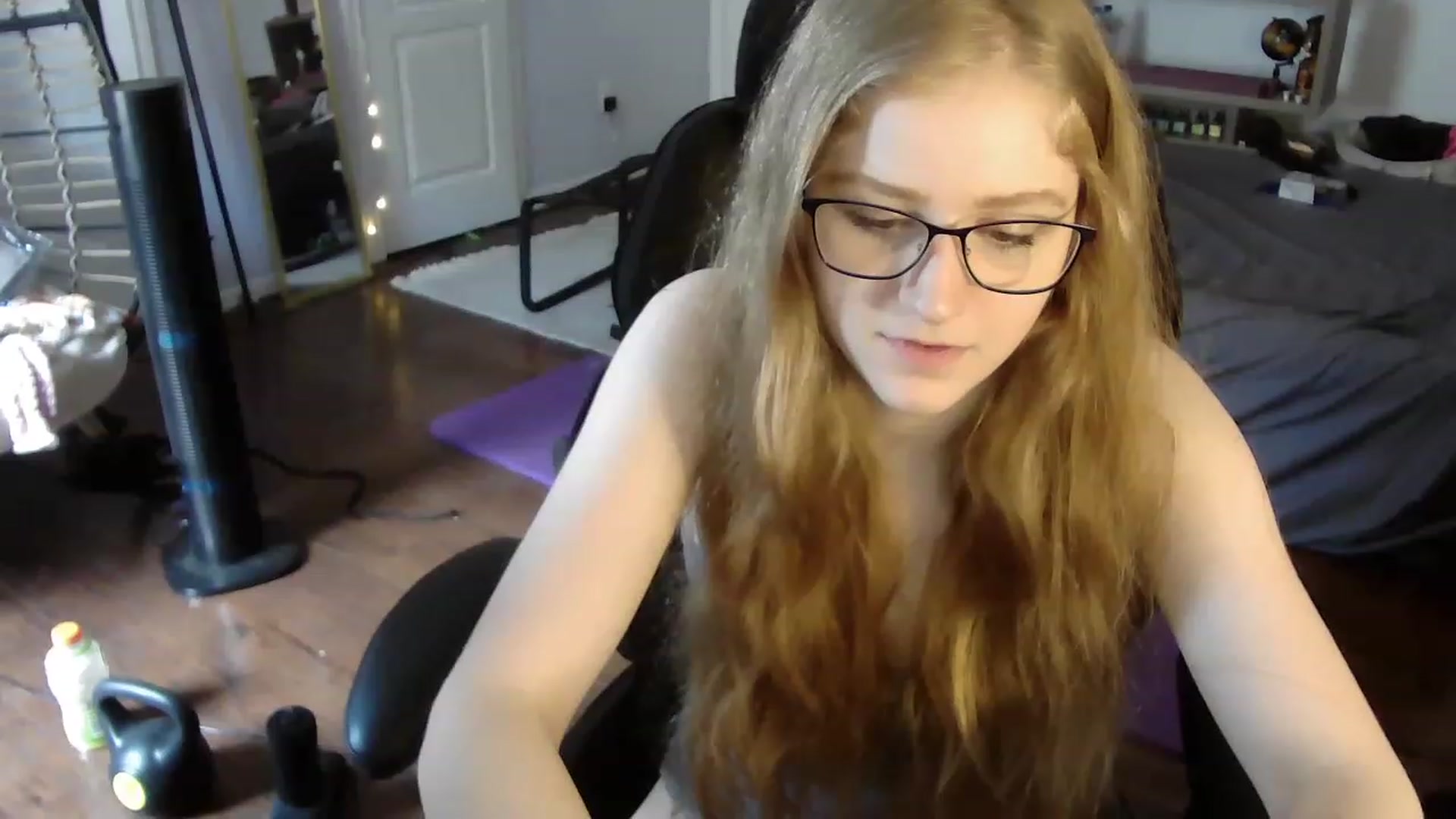 Gallery image thumbnail from Bunnydathug's myfreecams stream on, 06/24/2023, 19:07 image 3 of 20