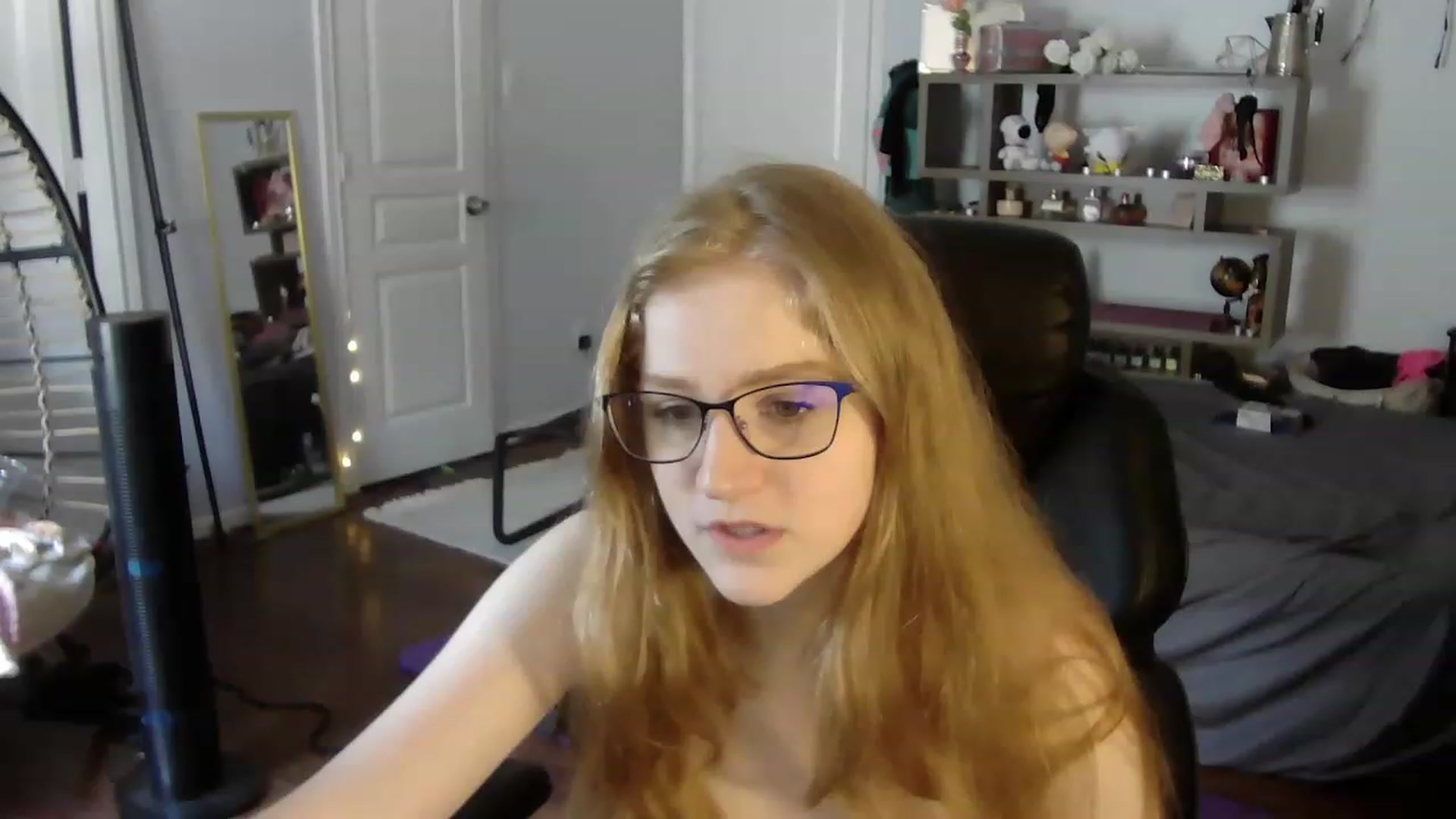Gallery image thumbnail from Bunnydathug's myfreecams stream on, 06/24/2023, 19:07 image 15 of 20