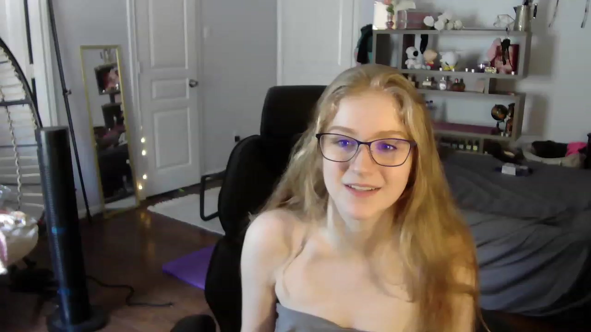 Gallery image thumbnail from Bunnydathug's myfreecams stream on, 06/24/2023, 19:07 image 20 of 20