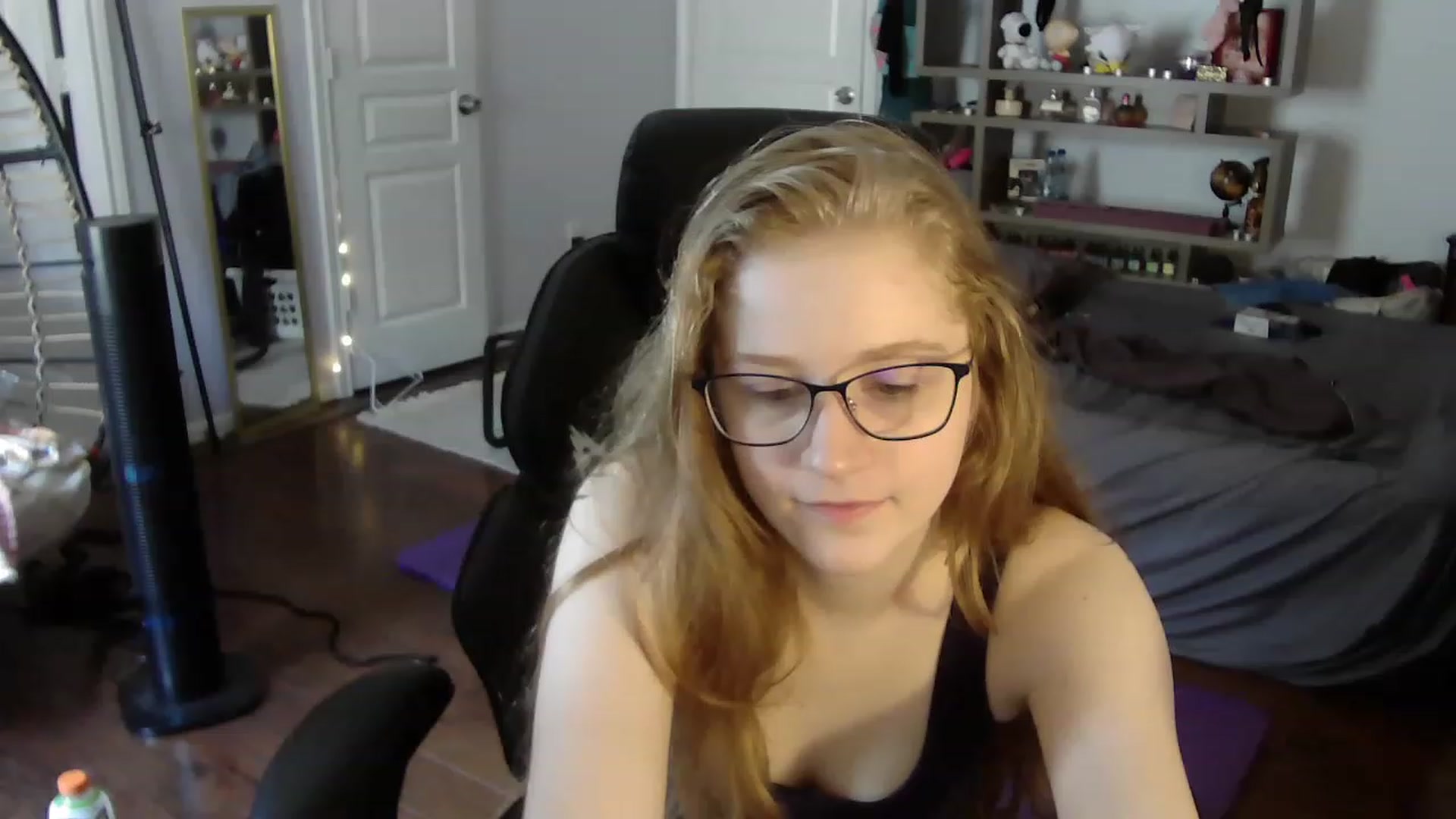 Gallery image thumbnail from Bunnydathug's myfreecams stream on, 06/25/2023, 20:38 image 7 of 20