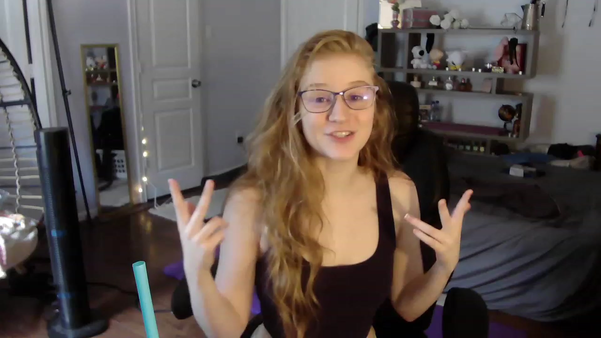 Gallery image thumbnail from Bunnydathug's myfreecams stream on, 06/25/2023, 20:38 image 3 of 20