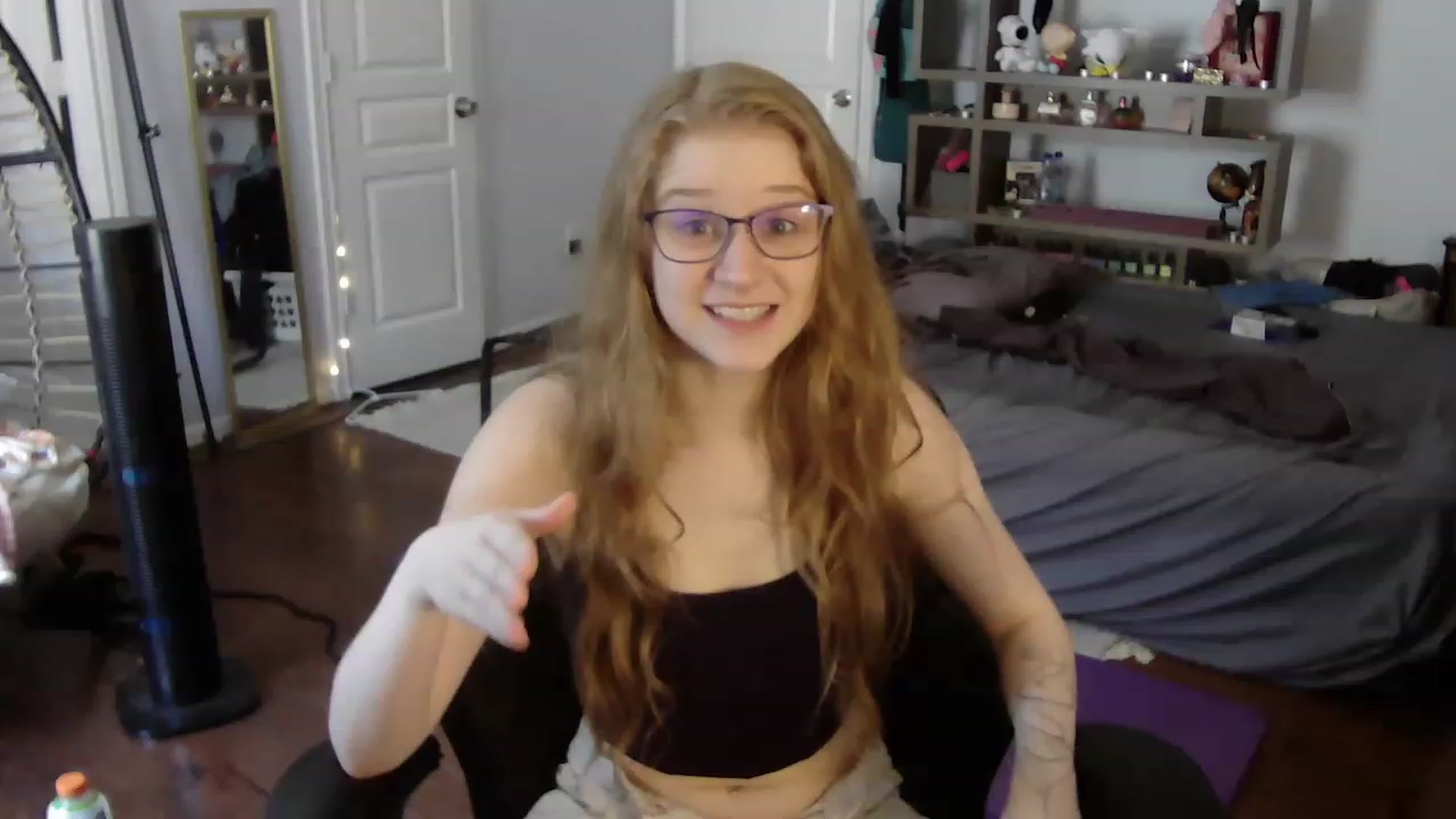 Gallery image thumbnail from Bunnydathug's myfreecams stream on, 06/25/2023, 20:38 image 18 of 20