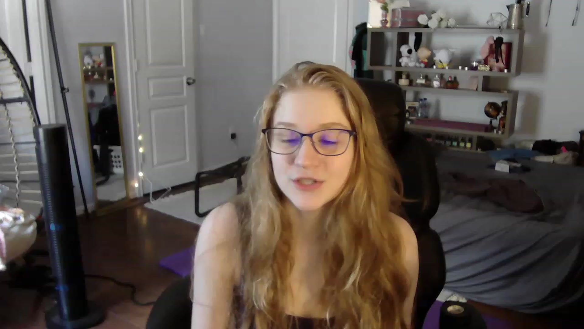 Gallery image thumbnail from Bunnydathug's myfreecams stream on, 06/25/2023, 20:38 image 5 of 20