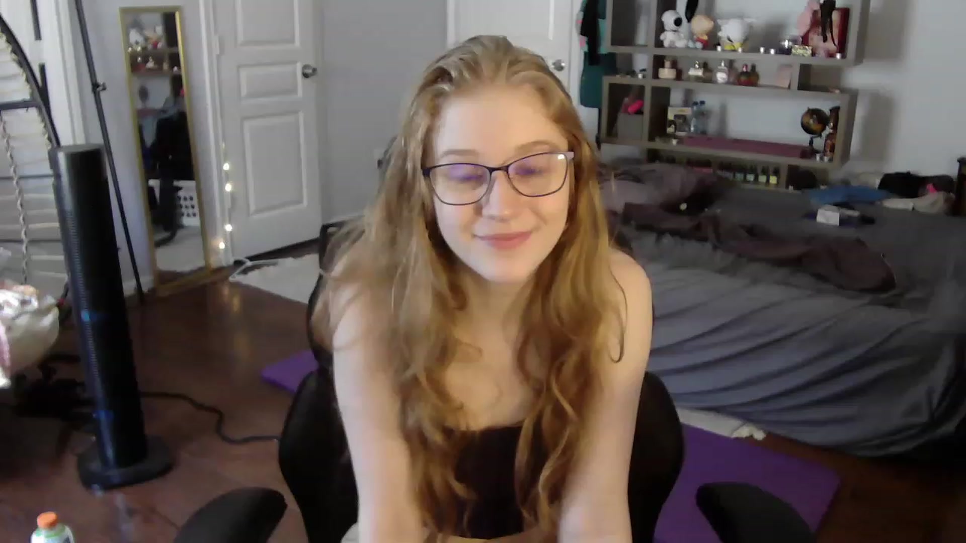 Gallery image thumbnail from Bunnydathug's myfreecams stream on, 06/25/2023, 20:38 image 19 of 20