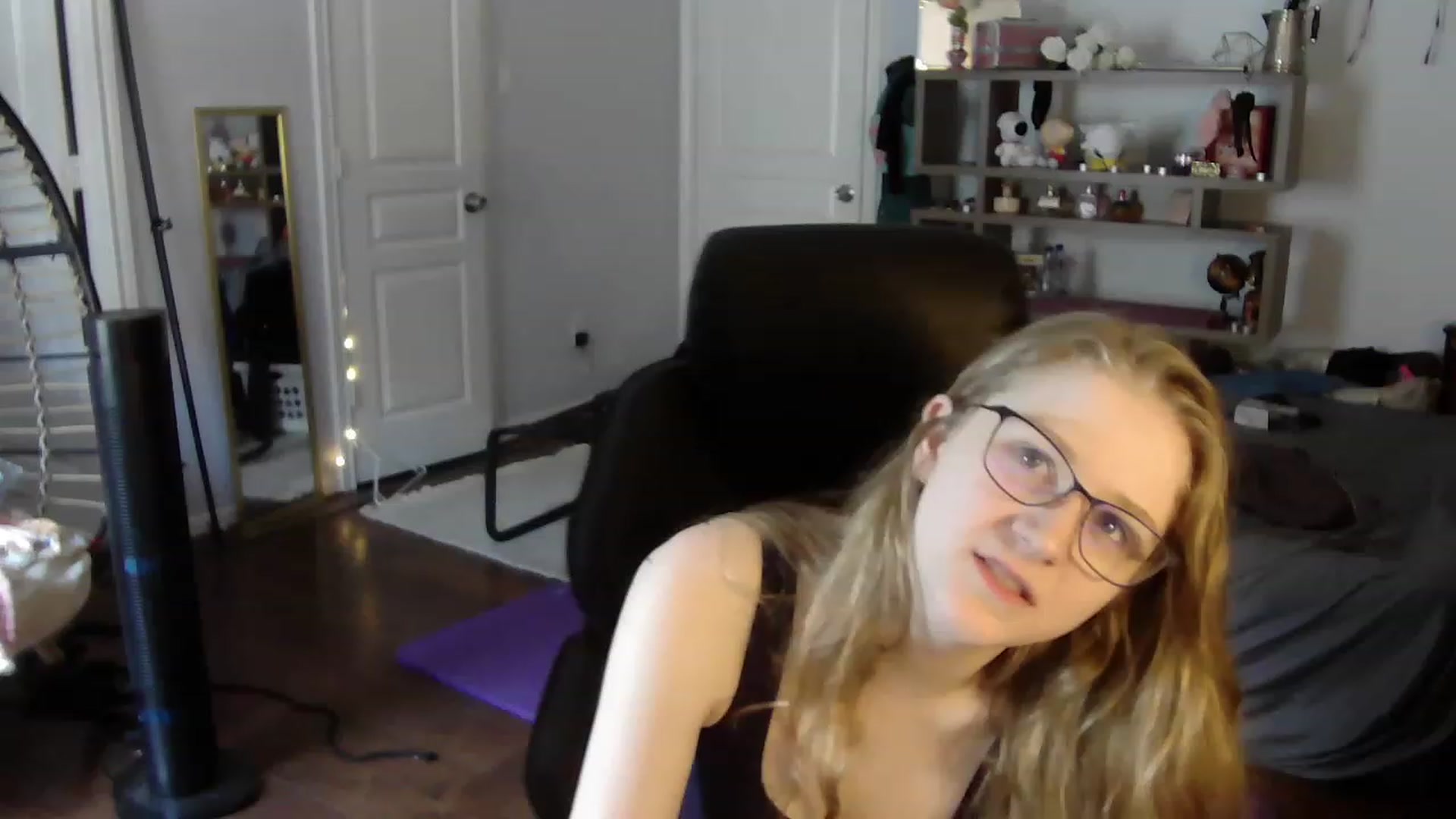 Gallery image thumbnail from Bunnydathug's myfreecams stream on, 06/25/2023, 20:38 image 2 of 20