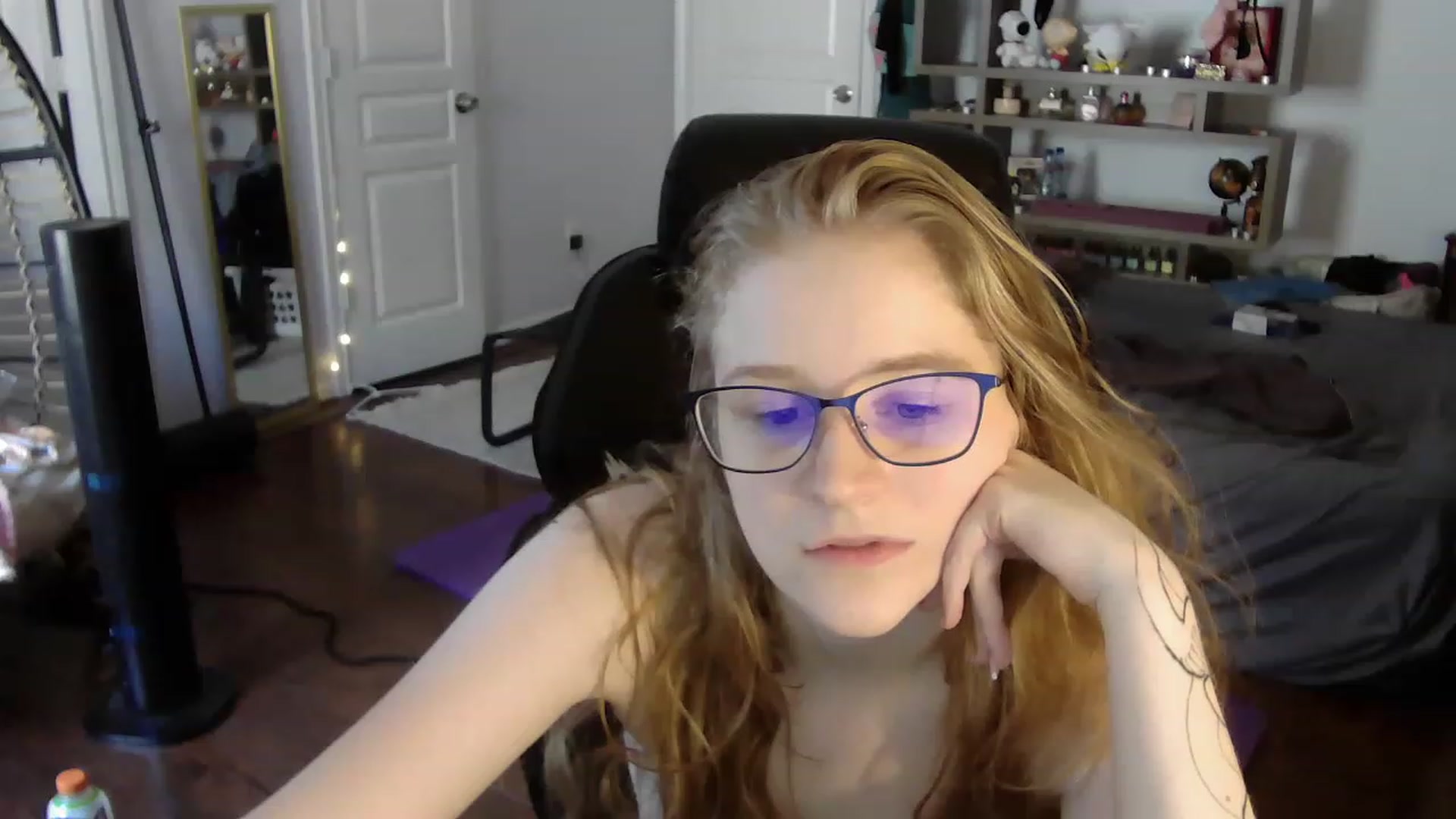 Gallery image thumbnail from Bunnydathug's myfreecams stream on, 06/25/2023, 22:18 image 10 of 20