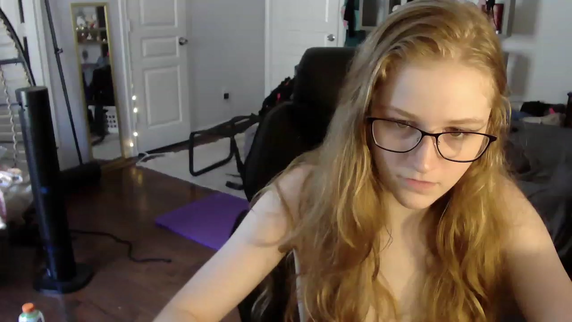 Gallery image thumbnail from Bunnydathug's myfreecams stream on, 06/25/2023, 22:18 image 9 of 20