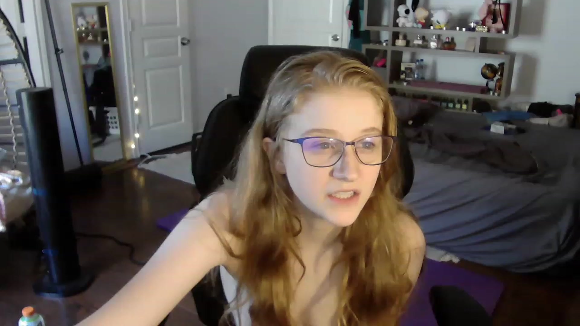 Gallery image thumbnail from Bunnydathug's myfreecams stream on, 06/25/2023, 22:18 image 17 of 20