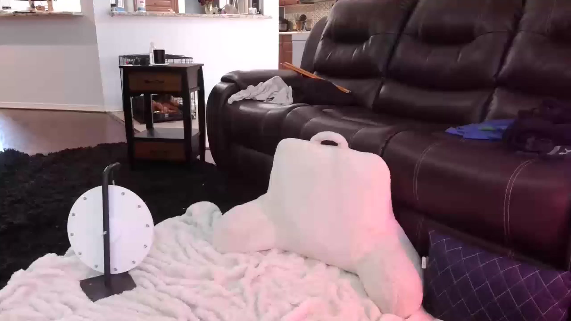 Gallery image thumbnail from Bunnydathug's myfreecams stream on, 06/27/2023, 15:43 image 11 of 20
