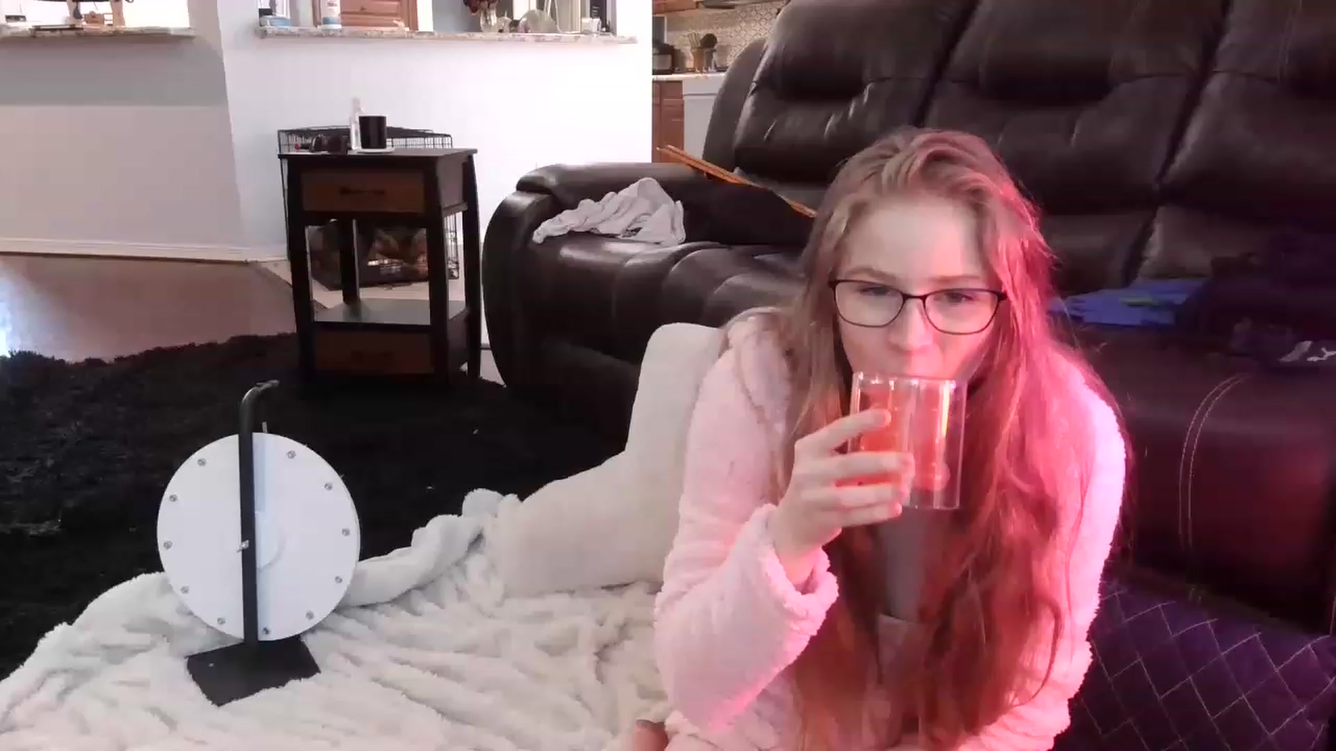 Gallery image thumbnail from Bunnydathug's myfreecams stream on, 06/27/2023, 15:43 image 18 of 20