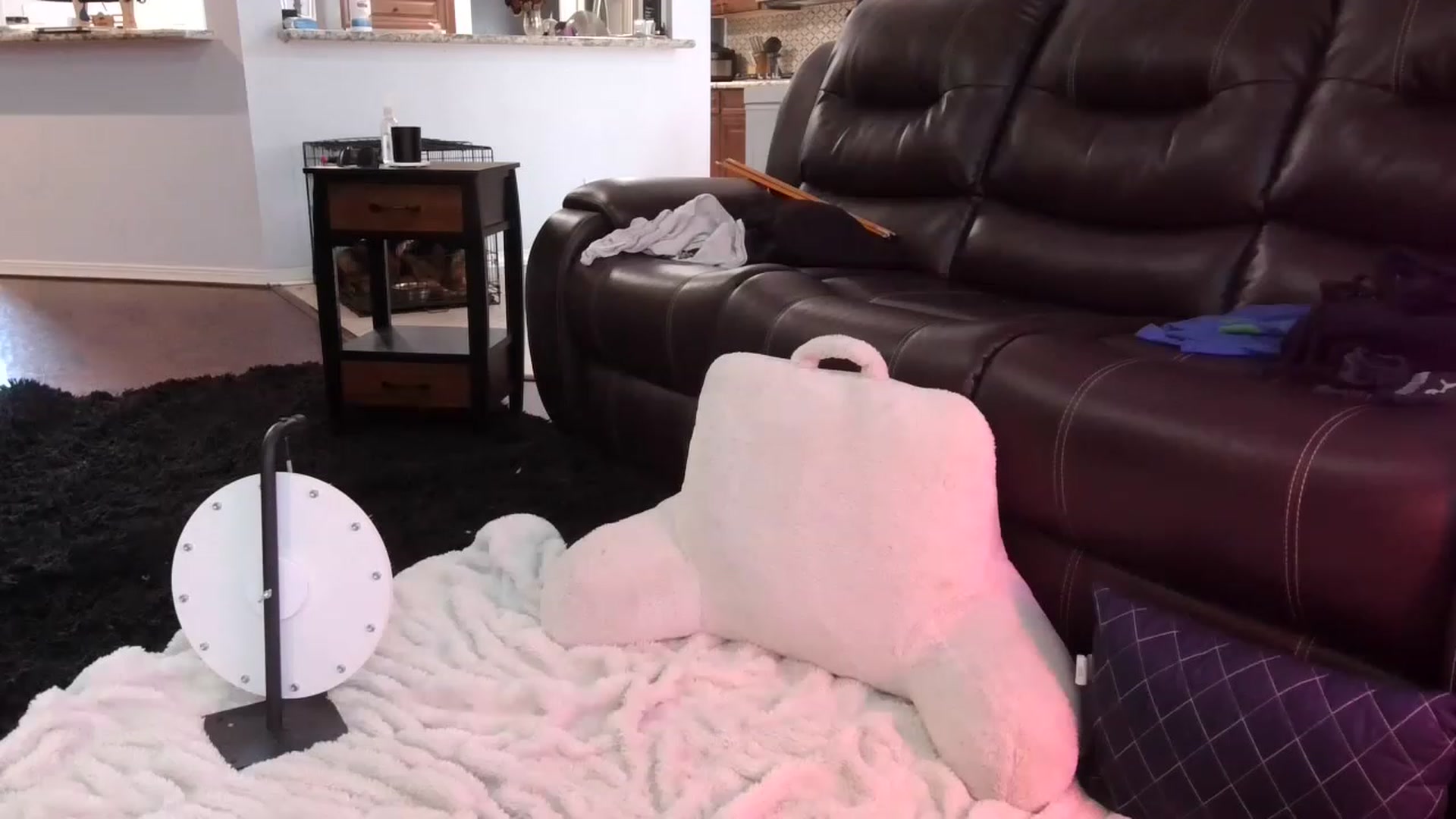 Gallery image thumbnail from Bunnydathug's myfreecams stream on, 06/27/2023, 15:43 image 14 of 20