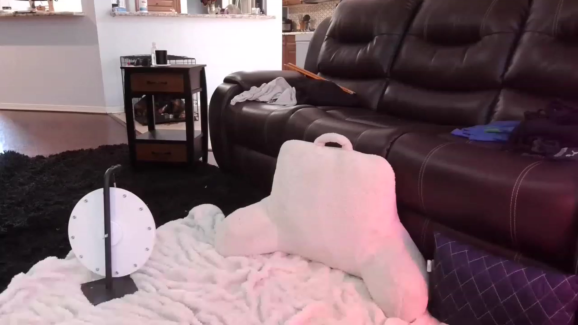 Gallery image thumbnail from Bunnydathug's myfreecams stream on, 06/27/2023, 15:43 image 16 of 20