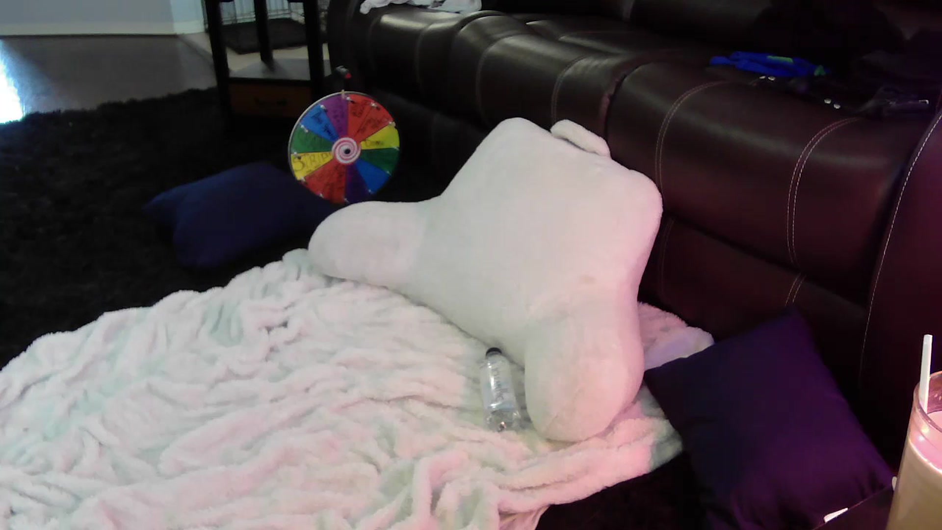 Gallery image thumbnail from Bunnydathug's myfreecams stream on, 06/28/2023, 18:07 image 17 of 20
