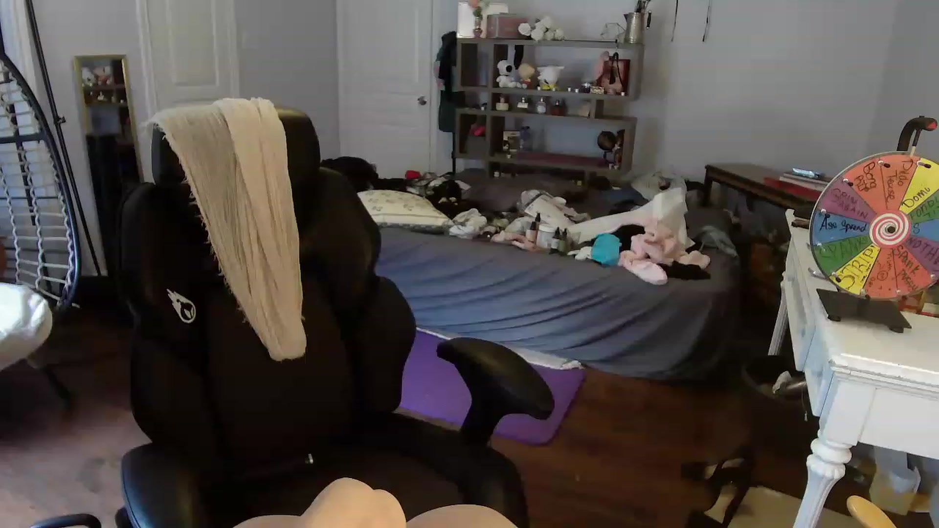 Gallery image thumbnail from Bunnydathug's myfreecams stream on, 06/29/2023, 17:40 image 15 of 20