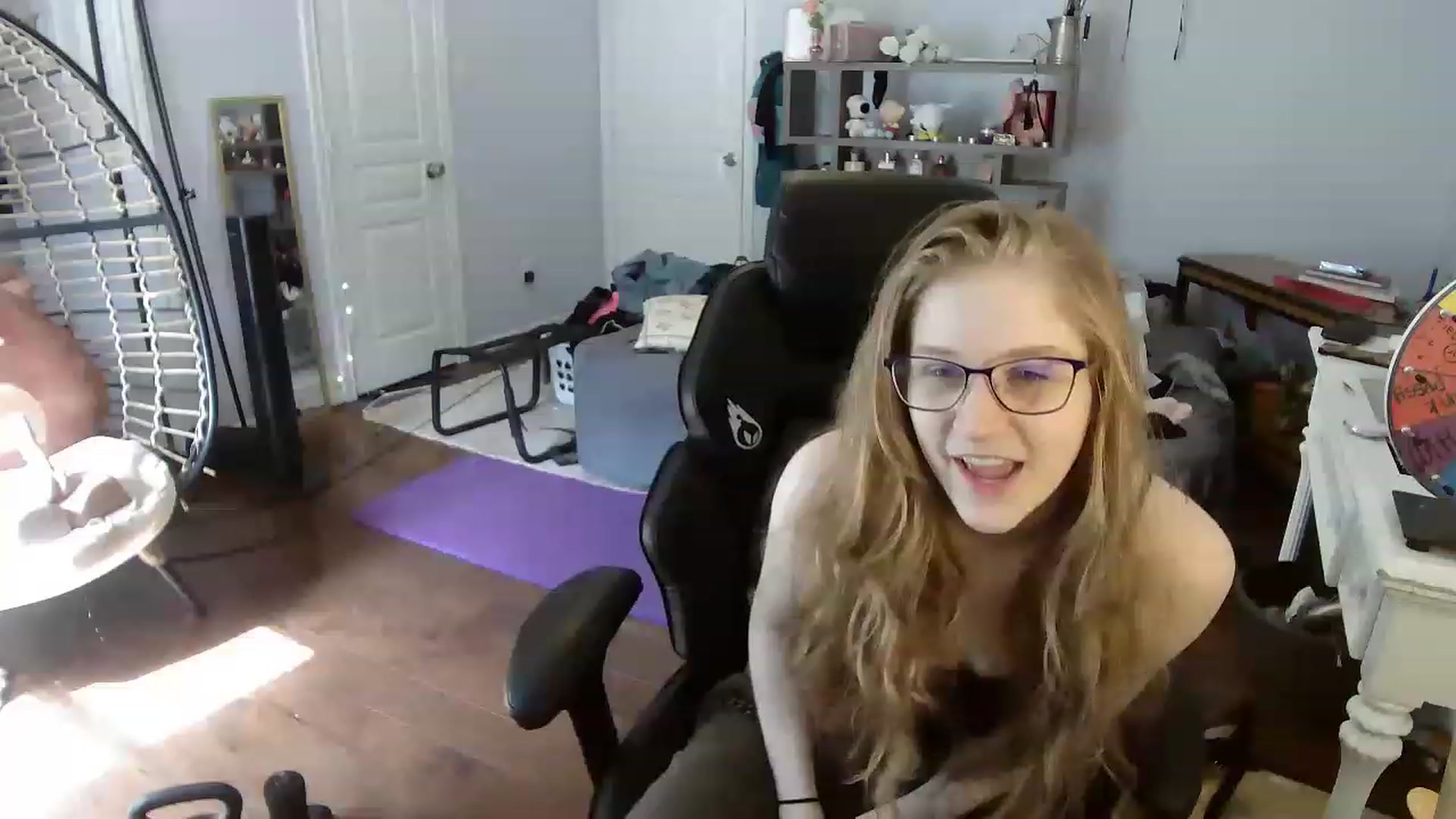 Gallery image thumbnail from Bunnydathug's myfreecams stream on, 06/29/2023, 17:40 image 9 of 20