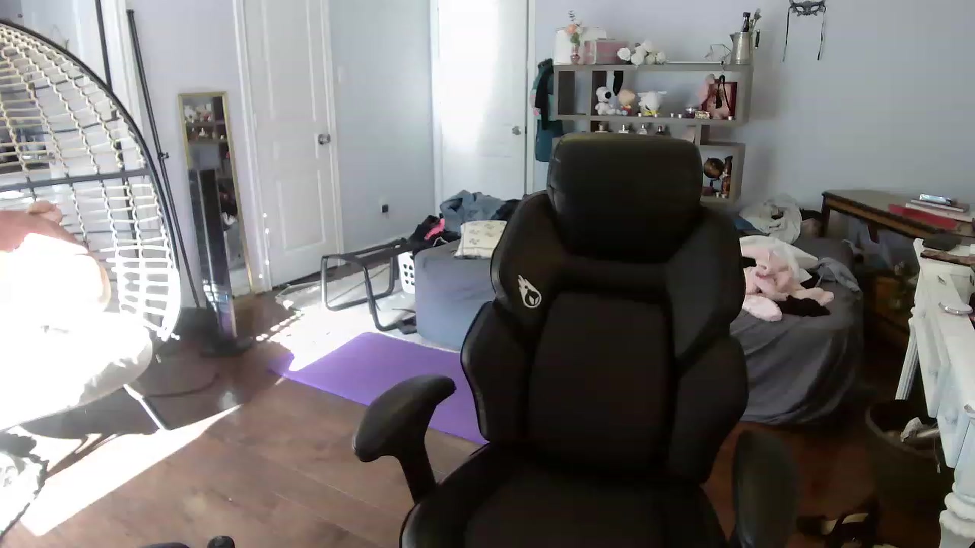 Gallery image thumbnail from Bunnydathug's myfreecams stream on, 06/29/2023, 17:40 image 4 of 20